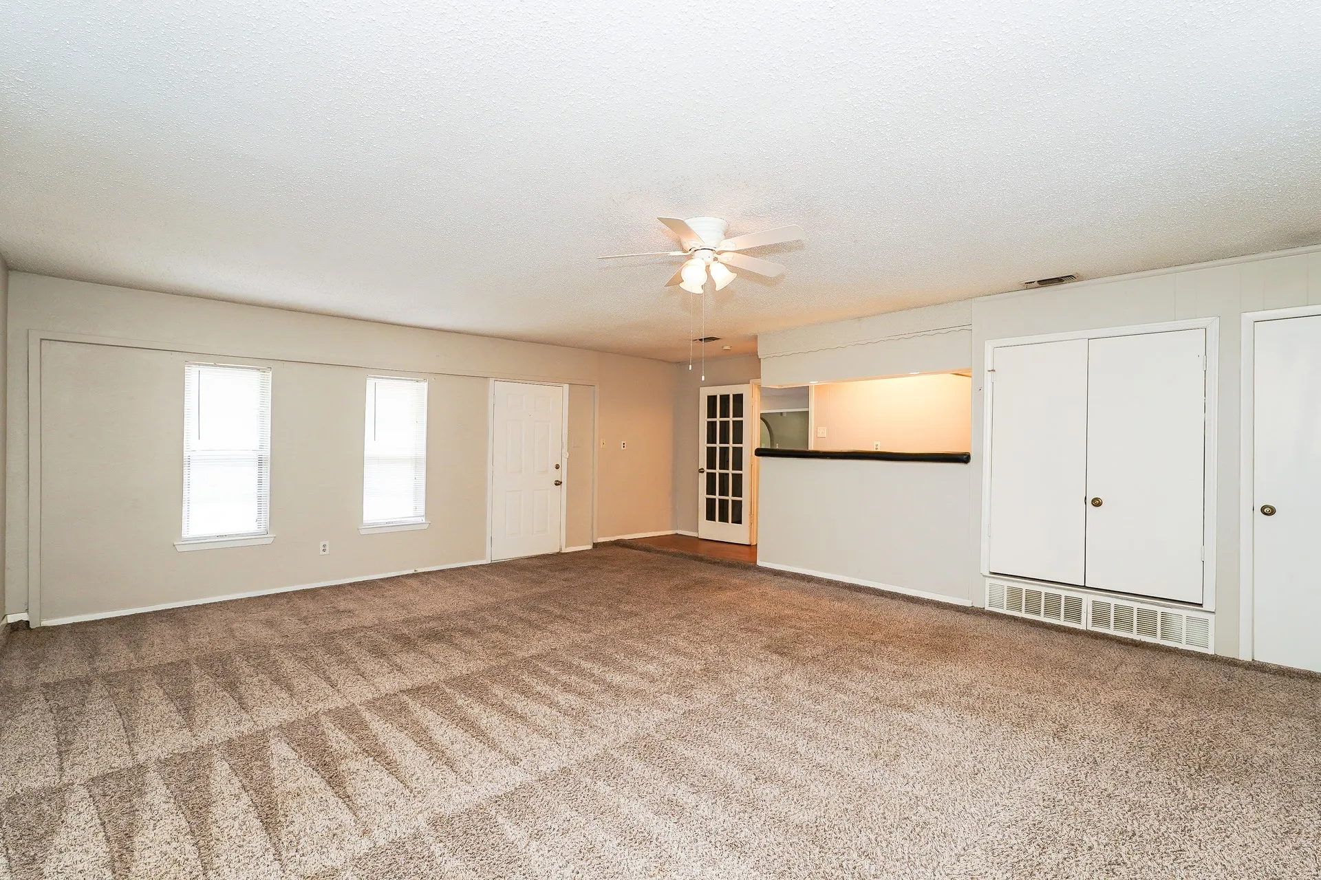 Single Family Residence For Rent in Tarrant County , 3417 Willowcrest Drive, North Richland Hills, Texas 76117, 3 Bedroom, 2 Bathroom, Garage spaces, 2,228 Sqft, built in 1975, mls#21353963, Real Estate Agent in North Richland Hills, Homes For Rent in Tarrant county, Homes For Rent in North Richland Hills, Realtor in North Richland Hills Texas, Real Estate Brokerage Independent Realty Texas, Luminita Cordes Realtor