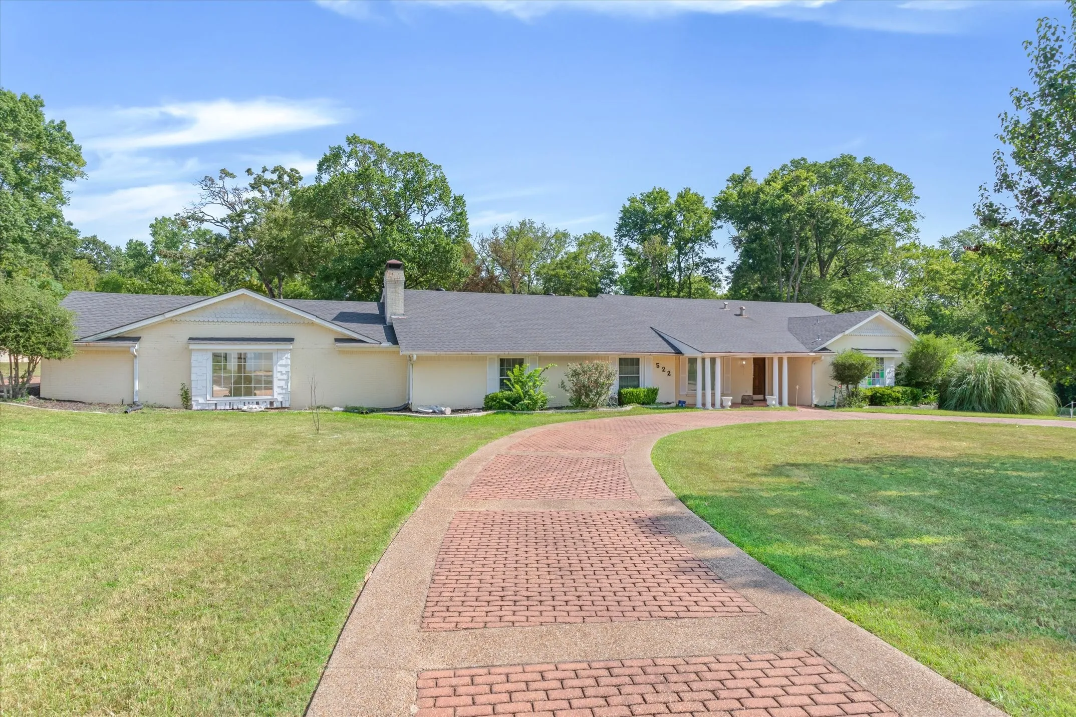 Single Family Residence For Sale in Van Zandt County , 522 W High Street, Grand Saline, Texas 75140, 4 Bedroom, 3 Bathroom, 2 Garage spaces, 3,552 Sqft, built in 1973, mls#21353857, Real Estate Agent in Grand Saline, Homes For Sale in Van Zandt county, Homes For Sale in Grand Saline, Realtor in Grand Saline Texas, Real Estate Brokerage Independent Realty Texas, Luminita Cordes Realtor