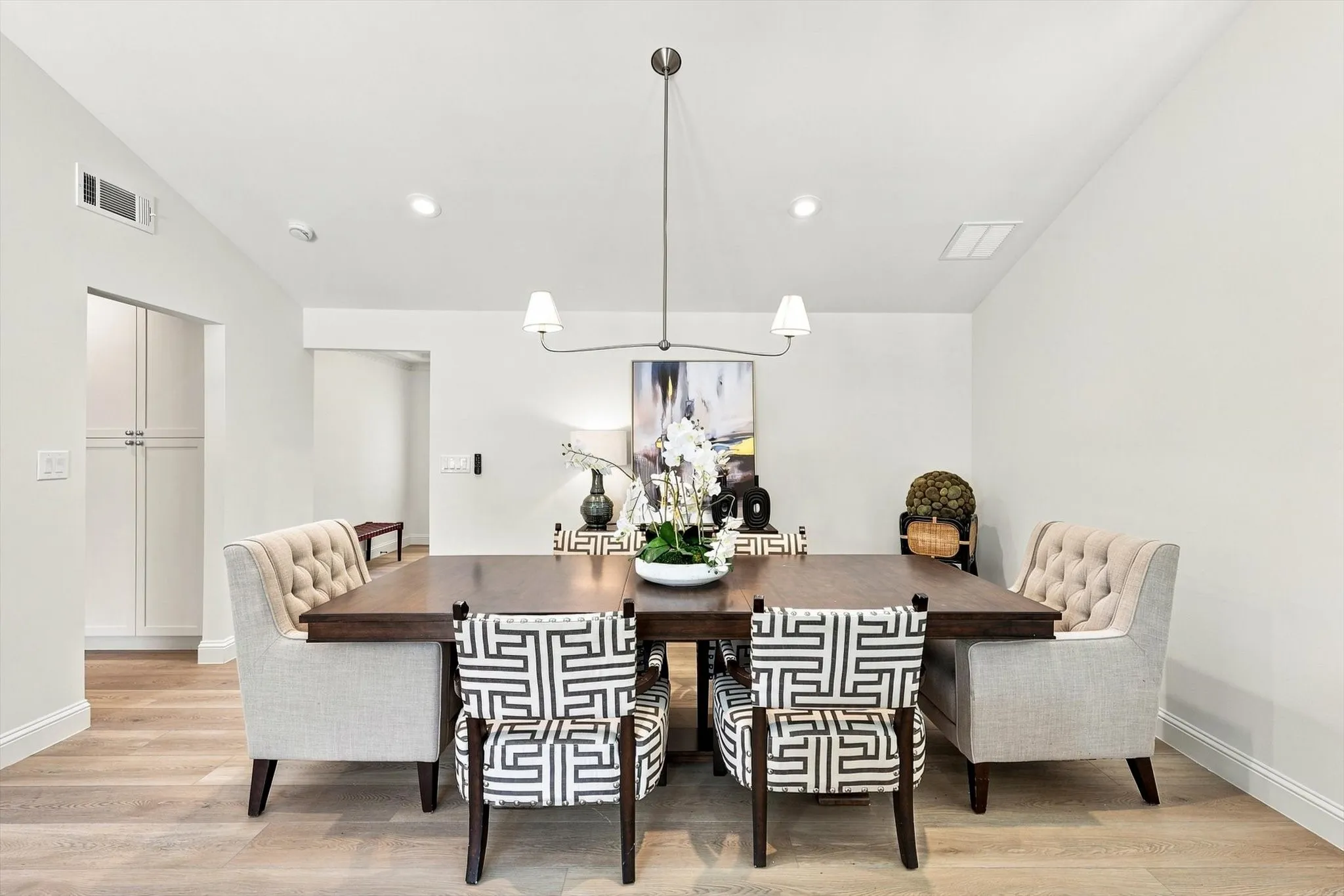 Great dining space for entertaining.