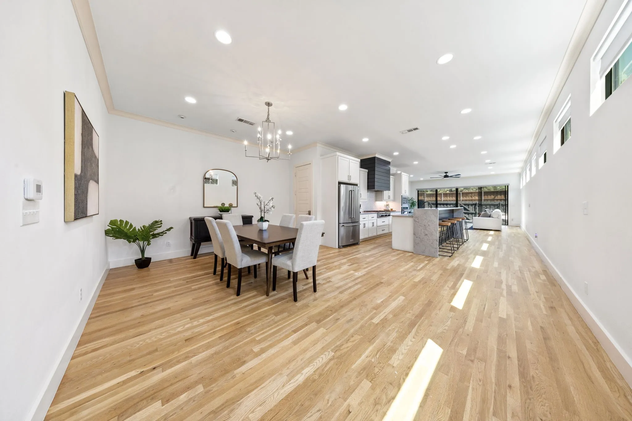 Single Family Residence For Sale in Dallas County , 5933 Oram Street, Dallas, Texas 75206, 4 Bedroom, 4 Bathroom, 2 Garage spaces, 3,259 Sqft, built in 2016, mls#21351487, Real Estate Agent in Dallas, Homes For Sale in Dallas county, Homes For Sale in Dallas, Realtor in Dallas Texas, Real Estate Brokerage Independent Realty Texas, Luminita Cordes Realtor