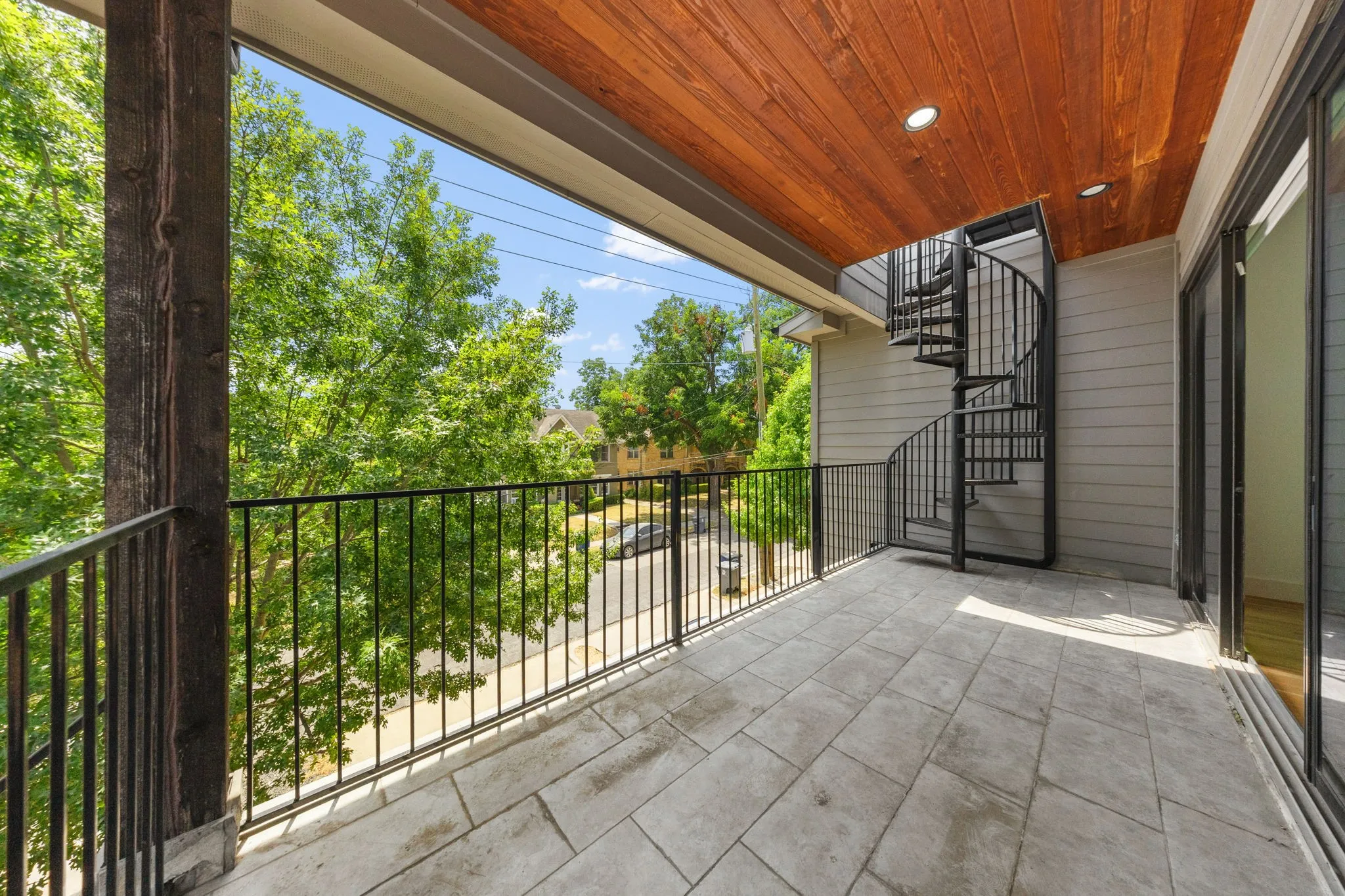 Single Family Residence For Sale in Dallas County , 5933 Oram Street, Dallas, Texas 75206, 4 Bedroom, 4 Bathroom, 2 Garage spaces, 3,259 Sqft, built in 2016, mls#21351487, Real Estate Agent in Dallas, Homes For Sale in Dallas county, Homes For Sale in Dallas, Realtor in Dallas Texas, Real Estate Brokerage Independent Realty Texas, Luminita Cordes Realtor