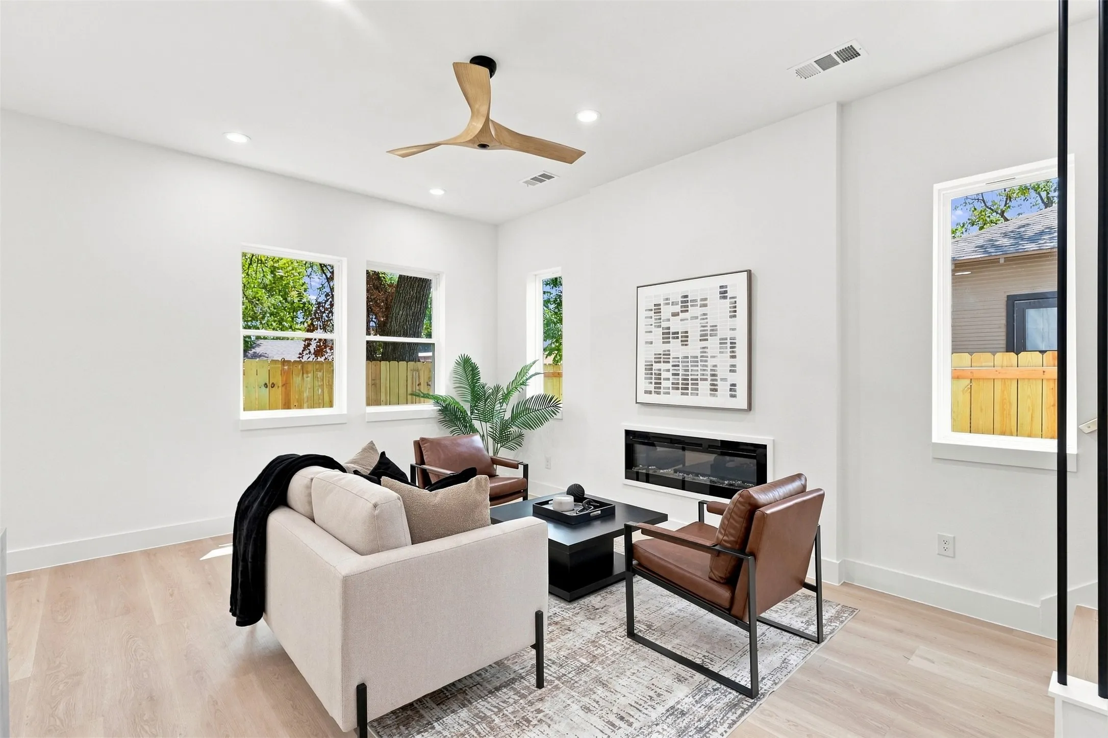 Single Family Residence For Sale in Dallas County , 3110 Pennsylvania Avenue, Dallas, Texas 75215, 3 Bedroom, 3 Bathroom, 2 Garage spaces, 1,711 Sqft, built in 2026, mls#21353787, Real Estate Agent in Dallas, Homes For Sale in Dallas county, Homes For Sale in Dallas, Realtor in Dallas Texas, Real Estate Brokerage Independent Realty Texas, Luminita Cordes Realtor