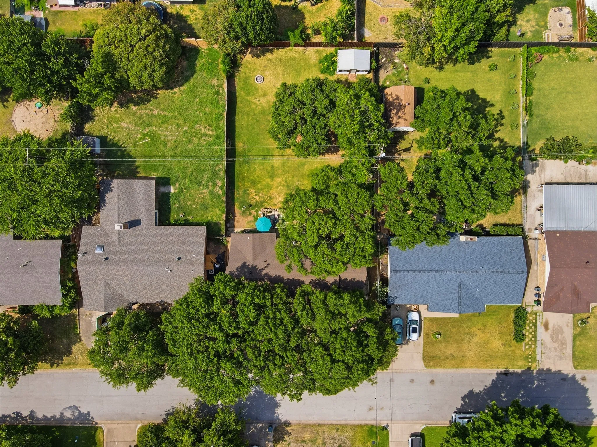 Single Family Residence For Sale in Tarrant County , 5709 Starlight Drive, Haltom City, Texas 76117, 3 Bedroom, 2 Bathroom, 2 Garage spaces, 1,666 Sqft, built in 1963, mls#21353950, Real Estate Agent in Haltom City, Homes For Sale in Tarrant county, Homes For Sale in Haltom City, Realtor in Haltom City Texas, Real Estate Brokerage Independent Realty Texas, Luminita Cordes Realtor