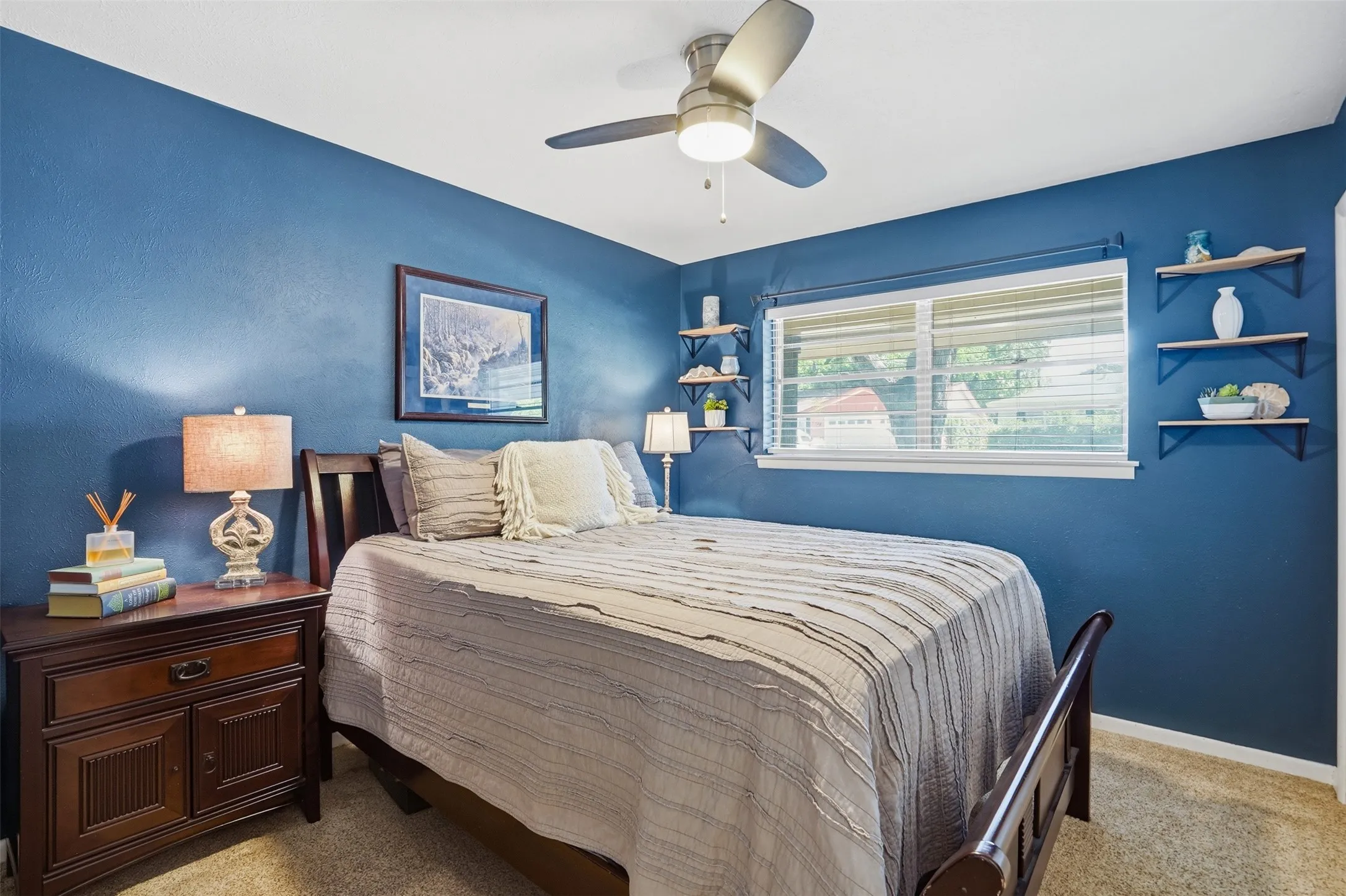 Single Family Residence For Sale in Tarrant County , 5709 Starlight Drive, Haltom City, Texas 76117, 3 Bedroom, 2 Bathroom, 2 Garage spaces, 1,666 Sqft, built in 1963, mls#21353950, Real Estate Agent in Haltom City, Homes For Sale in Tarrant county, Homes For Sale in Haltom City, Realtor in Haltom City Texas, Real Estate Brokerage Independent Realty Texas, Luminita Cordes Realtor