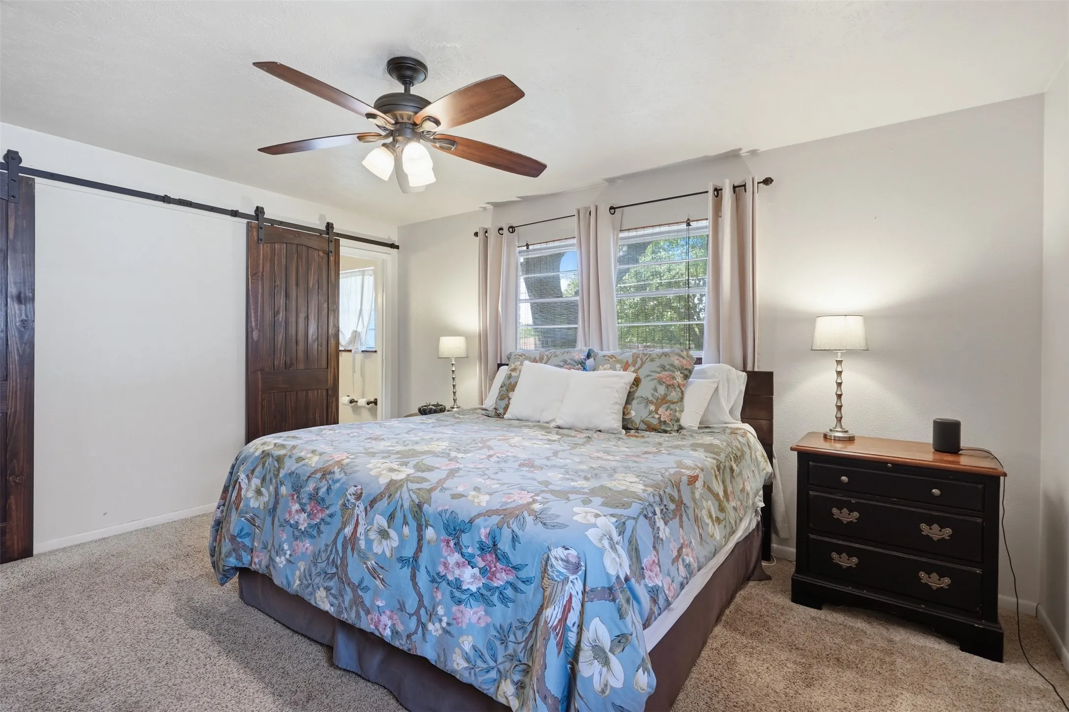 Single Family Residence For Sale in Tarrant County , 5709 Starlight Drive, Haltom City, Texas 76117, 3 Bedroom, 2 Bathroom, 2 Garage spaces, 1,666 Sqft, built in 1963, mls#21353950, Real Estate Agent in Haltom City, Homes For Sale in Tarrant county, Homes For Sale in Haltom City, Realtor in Haltom City Texas, Real Estate Brokerage Independent Realty Texas, Luminita Cordes Realtor