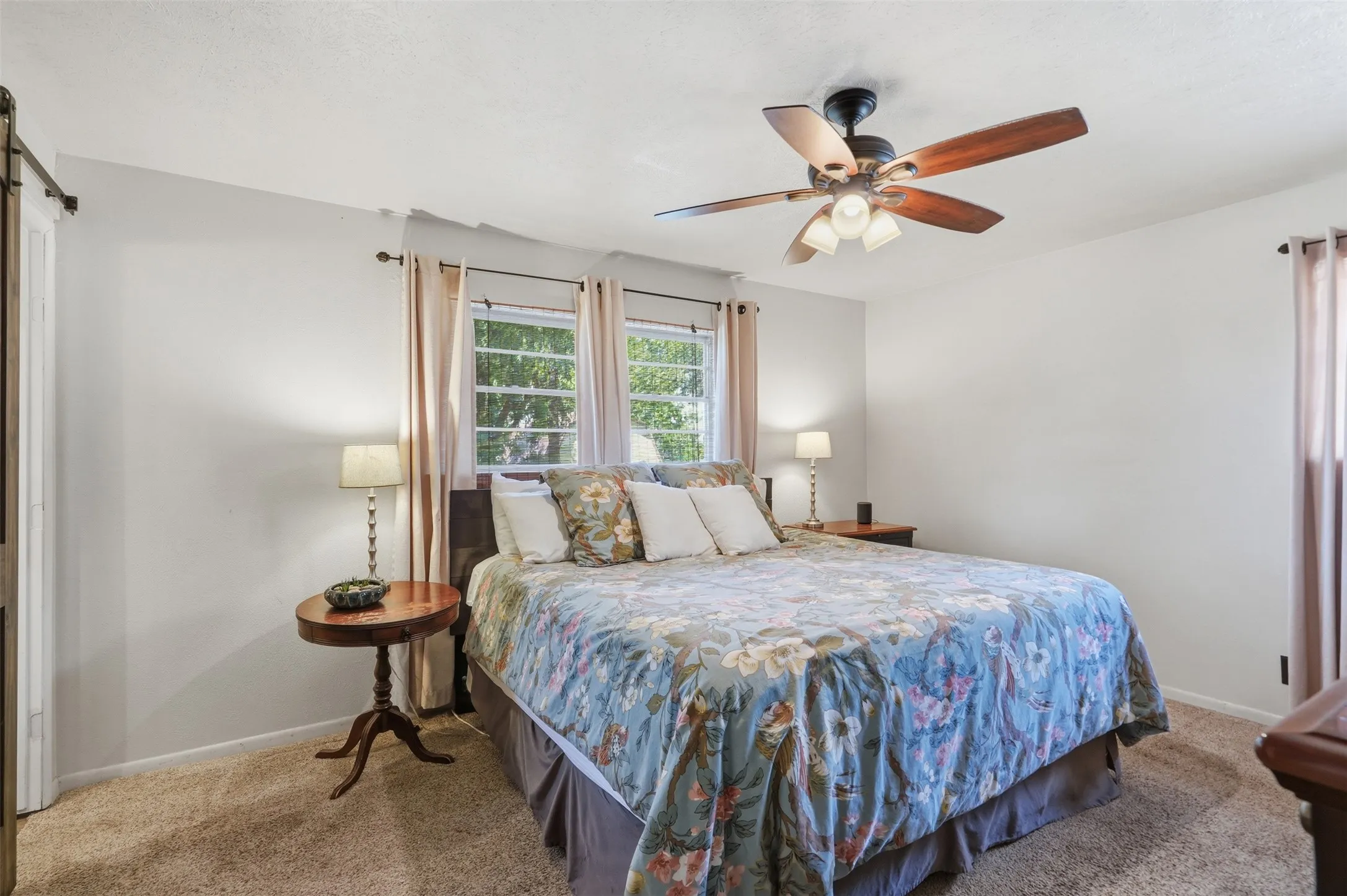 Single Family Residence For Sale in Tarrant County , 5709 Starlight Drive, Haltom City, Texas 76117, 3 Bedroom, 2 Bathroom, 2 Garage spaces, 1,666 Sqft, built in 1963, mls#21353950, Real Estate Agent in Haltom City, Homes For Sale in Tarrant county, Homes For Sale in Haltom City, Realtor in Haltom City Texas, Real Estate Brokerage Independent Realty Texas, Luminita Cordes Realtor