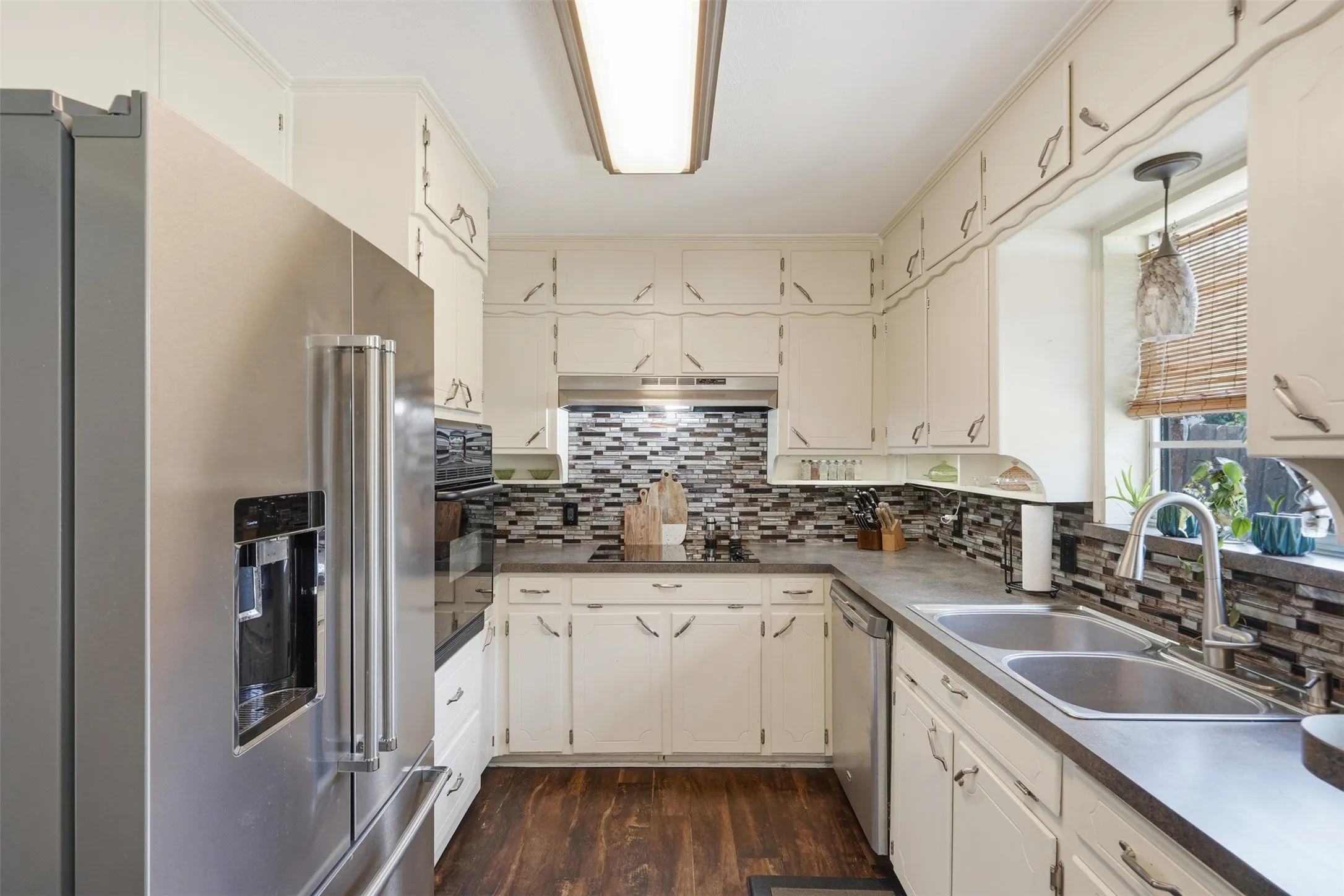 Single Family Residence For Sale in Tarrant County , 5709 Starlight Drive, Haltom City, Texas 76117, 3 Bedroom, 2 Bathroom, 2 Garage spaces, 1,666 Sqft, built in 1963, mls#21353950, Real Estate Agent in Haltom City, Homes For Sale in Tarrant county, Homes For Sale in Haltom City, Realtor in Haltom City Texas, Real Estate Brokerage Independent Realty Texas, Luminita Cordes Realtor