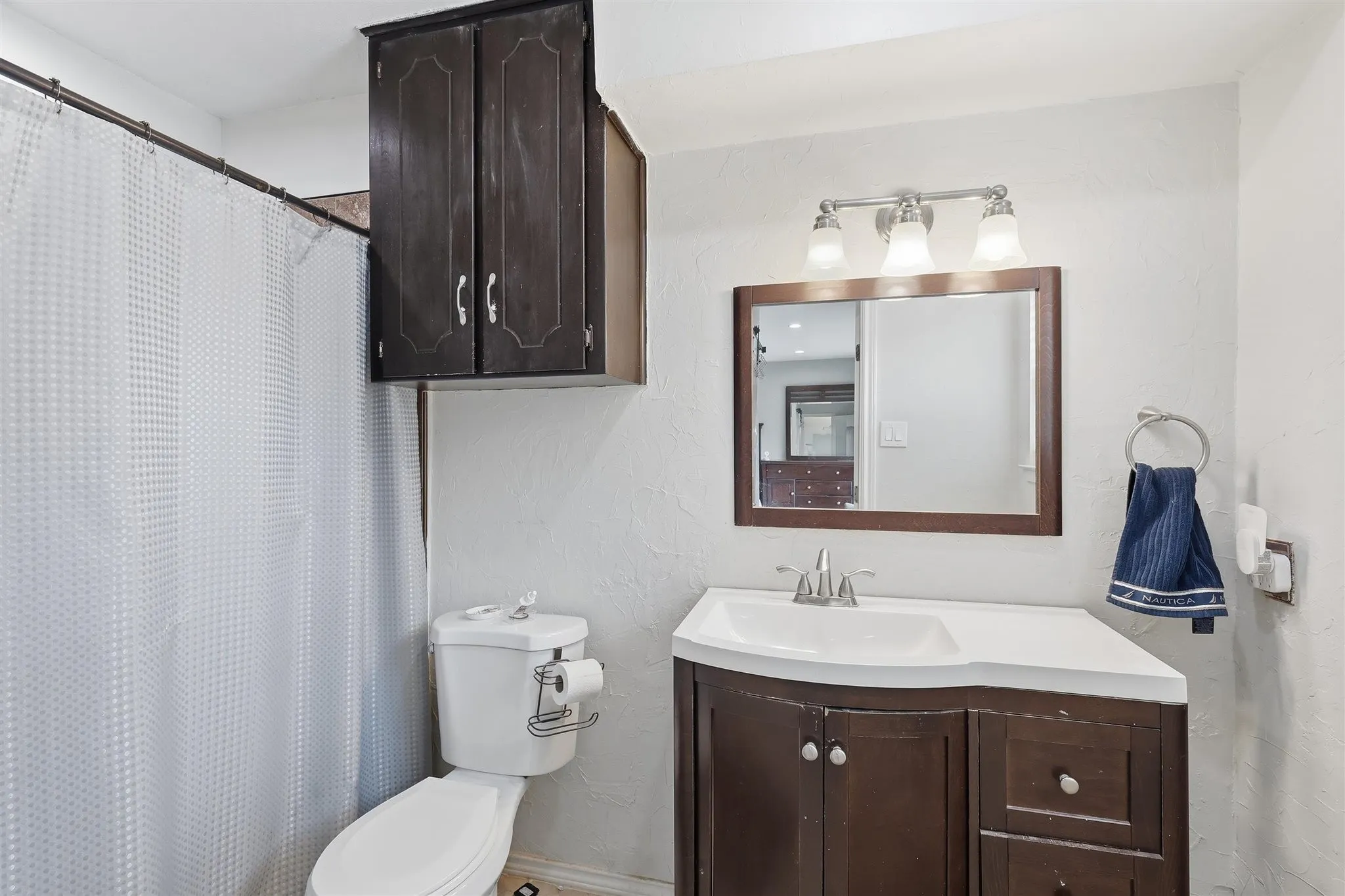 Single Family Residence For Sale in Tarrant County , 1104 Monterrey Street, Bedford, Texas 76022, 4 Bedroom, 2 Bathroom, 2 Garage spaces, 1,616 Sqft, built in 1976, mls#21353992, Real Estate Agent in Bedford, Homes For Sale in Tarrant county, Homes For Sale in Bedford, Realtor in Bedford Texas, Real Estate Brokerage Independent Realty Texas, Luminita Cordes Realtor