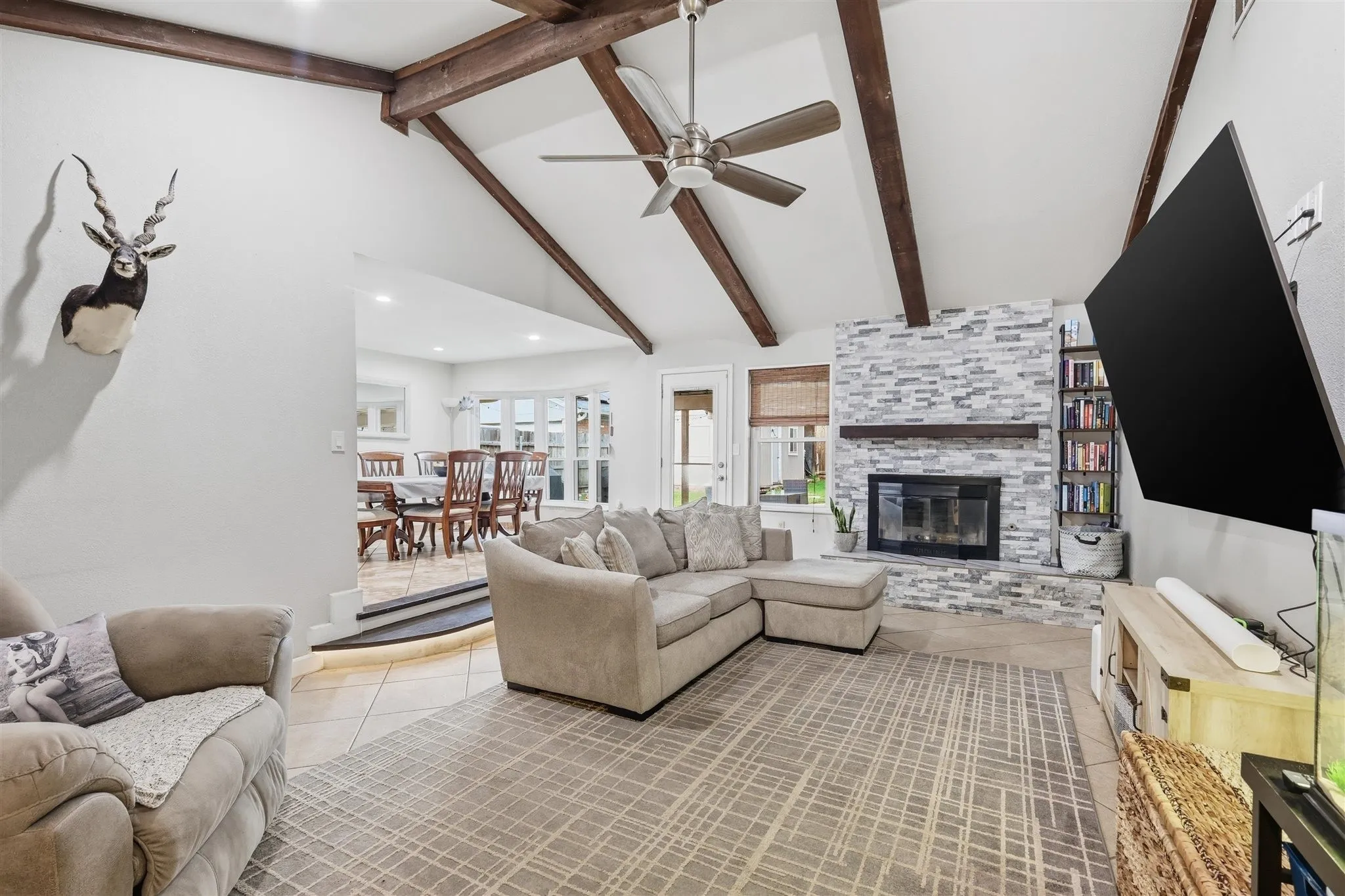 Single Family Residence For Sale in Tarrant County , 1104 Monterrey Street, Bedford, Texas 76022, 4 Bedroom, 2 Bathroom, 2 Garage spaces, 1,616 Sqft, built in 1976, mls#21353992, Real Estate Agent in Bedford, Homes For Sale in Tarrant county, Homes For Sale in Bedford, Realtor in Bedford Texas, Real Estate Brokerage Independent Realty Texas, Luminita Cordes Realtor