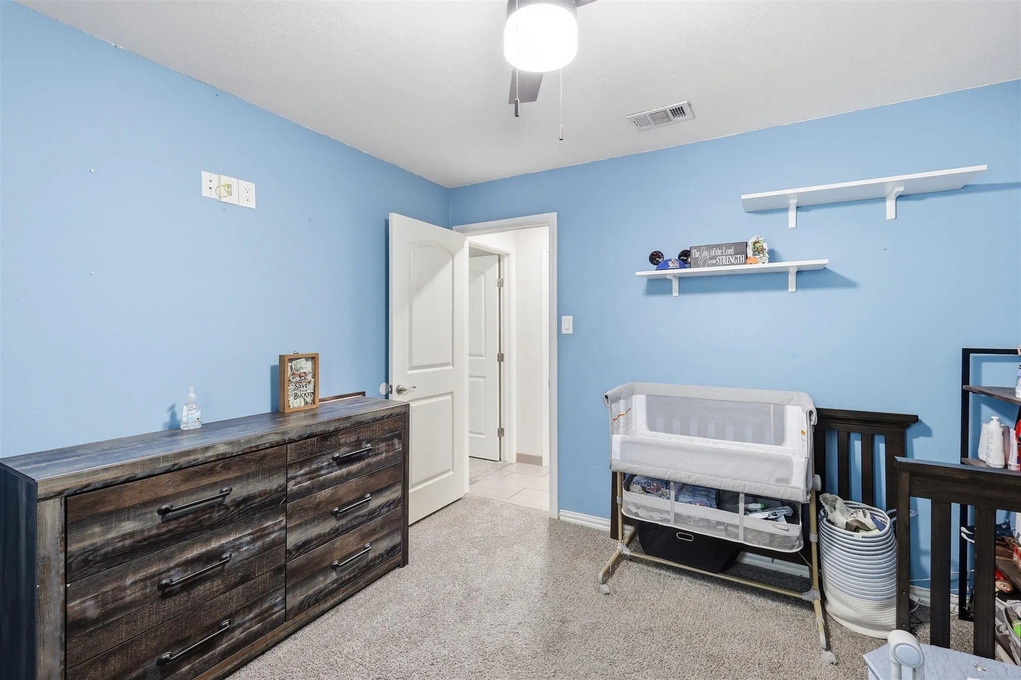 Single Family Residence For Sale in Tarrant County , 1104 Monterrey Street, Bedford, Texas 76022, 4 Bedroom, 2 Bathroom, 2 Garage spaces, 1,616 Sqft, built in 1976, mls#21353992, Real Estate Agent in Bedford, Homes For Sale in Tarrant county, Homes For Sale in Bedford, Realtor in Bedford Texas, Real Estate Brokerage Independent Realty Texas, Luminita Cordes Realtor