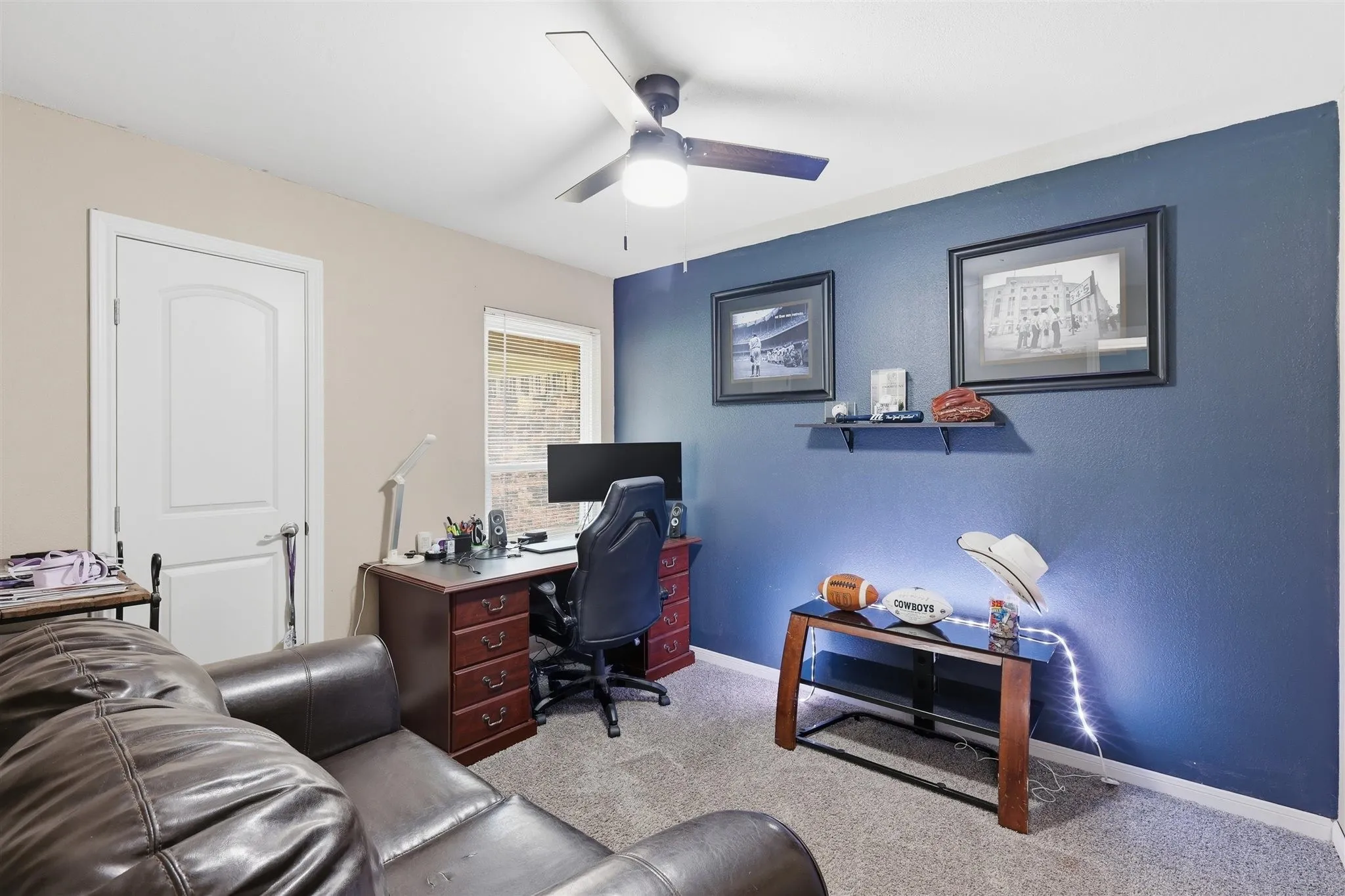 Single Family Residence For Sale in Tarrant County , 1104 Monterrey Street, Bedford, Texas 76022, 4 Bedroom, 2 Bathroom, 2 Garage spaces, 1,616 Sqft, built in 1976, mls#21353992, Real Estate Agent in Bedford, Homes For Sale in Tarrant county, Homes For Sale in Bedford, Realtor in Bedford Texas, Real Estate Brokerage Independent Realty Texas, Luminita Cordes Realtor