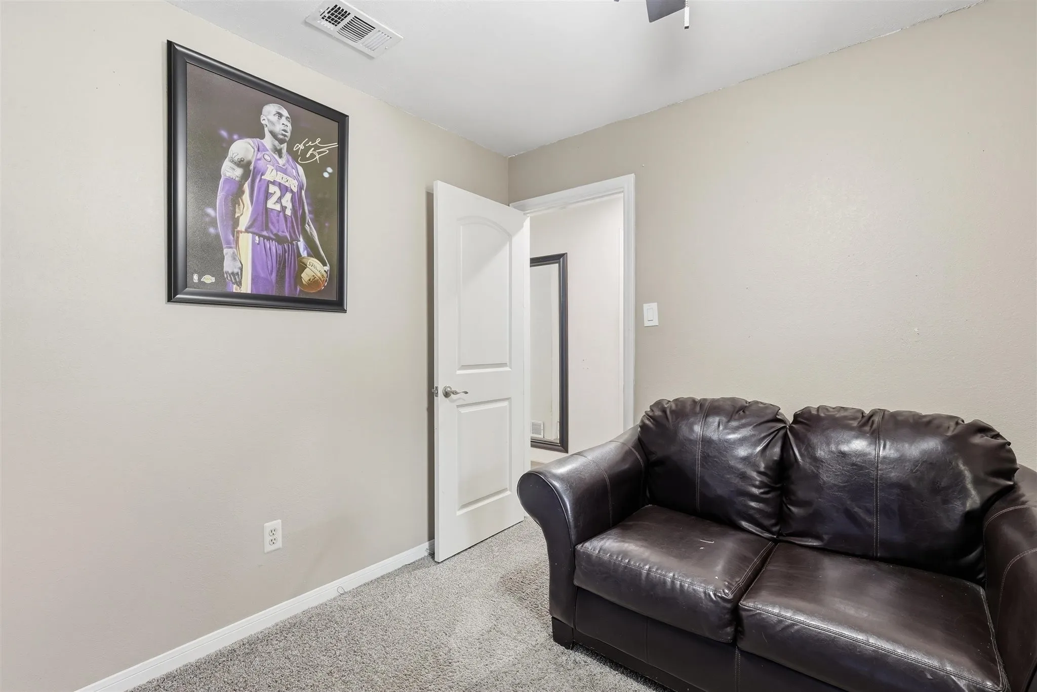 Single Family Residence For Sale in Tarrant County , 1104 Monterrey Street, Bedford, Texas 76022, 4 Bedroom, 2 Bathroom, 2 Garage spaces, 1,616 Sqft, built in 1976, mls#21353992, Real Estate Agent in Bedford, Homes For Sale in Tarrant county, Homes For Sale in Bedford, Realtor in Bedford Texas, Real Estate Brokerage Independent Realty Texas, Luminita Cordes Realtor