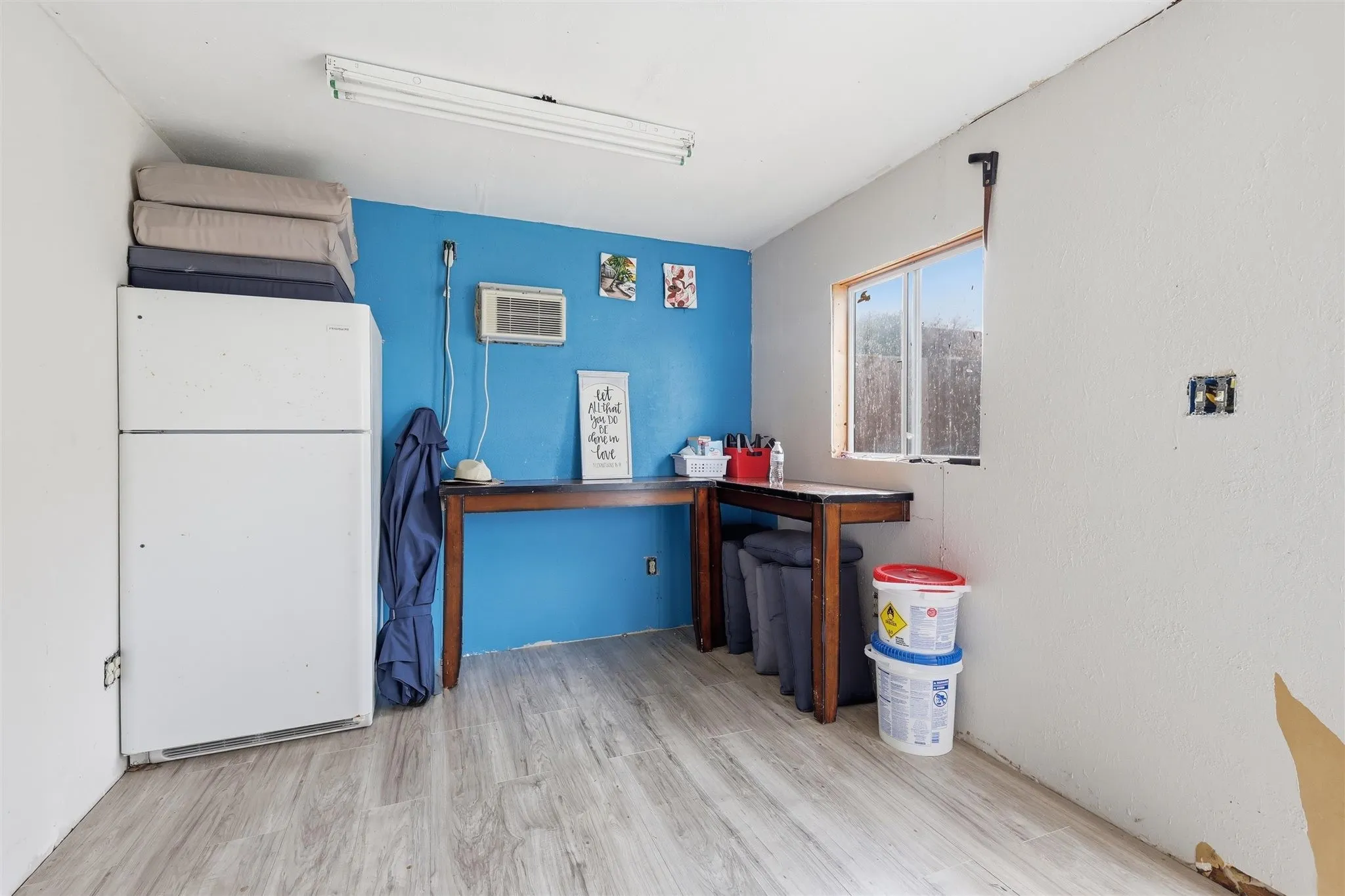 Single Family Residence For Sale in Tarrant County , 1104 Monterrey Street, Bedford, Texas 76022, 4 Bedroom, 2 Bathroom, 2 Garage spaces, 1,616 Sqft, built in 1976, mls#21353992, Real Estate Agent in Bedford, Homes For Sale in Tarrant county, Homes For Sale in Bedford, Realtor in Bedford Texas, Real Estate Brokerage Independent Realty Texas, Luminita Cordes Realtor