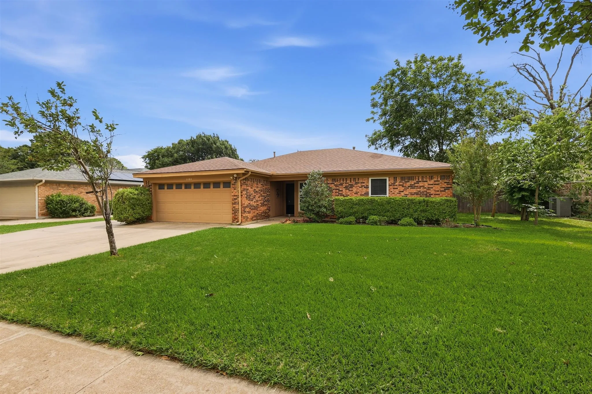 Single Family Residence For Sale in Tarrant County , 1104 Monterrey Street, Bedford, Texas 76022, 4 Bedroom, 2 Bathroom, 2 Garage spaces, 1,616 Sqft, built in 1976, mls#21353992, Real Estate Agent in Bedford, Homes For Sale in Tarrant county, Homes For Sale in Bedford, Realtor in Bedford Texas, Real Estate Brokerage Independent Realty Texas, Luminita Cordes Realtor