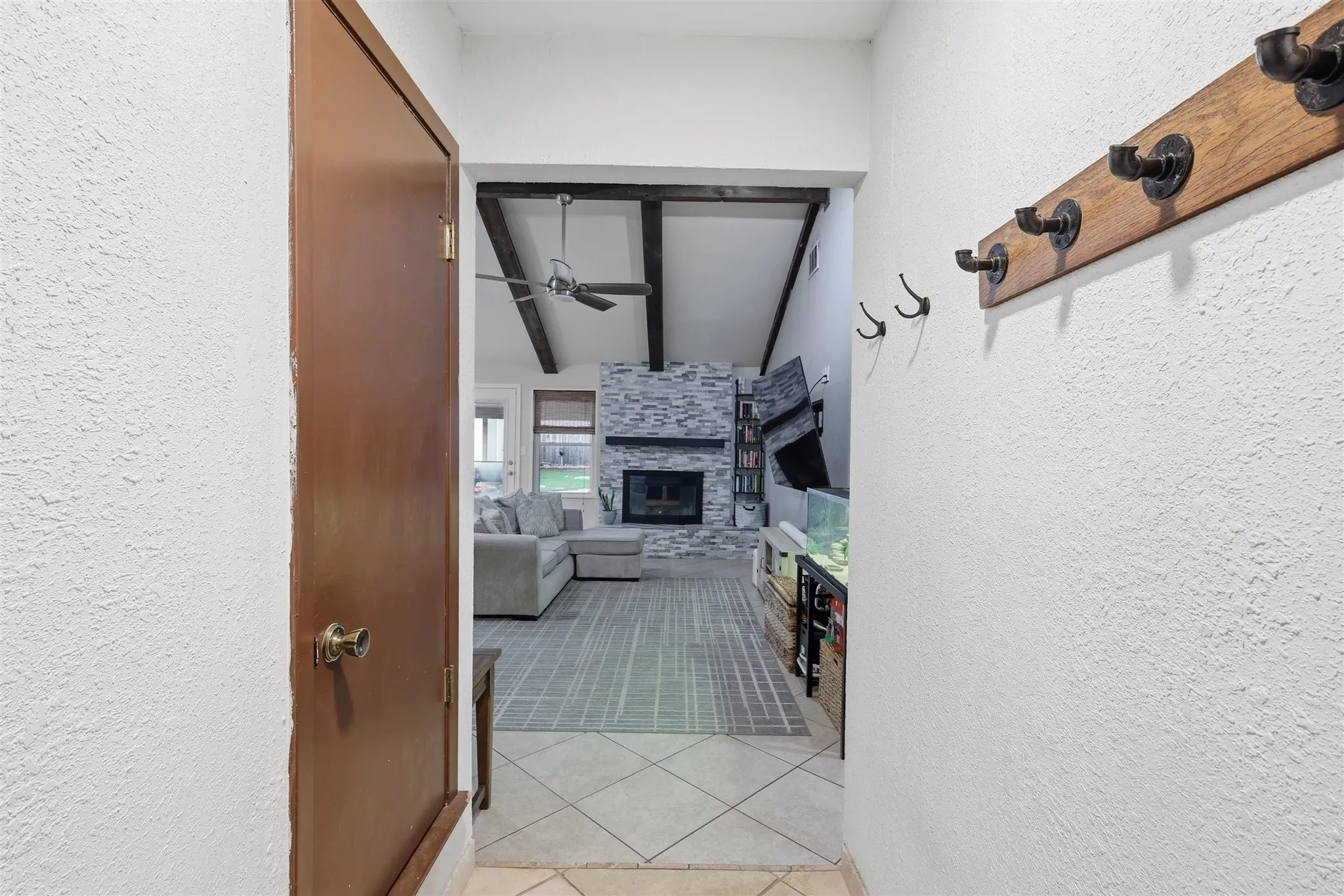 Single Family Residence For Sale in Tarrant County , 1104 Monterrey Street, Bedford, Texas 76022, 4 Bedroom, 2 Bathroom, 2 Garage spaces, 1,616 Sqft, built in 1976, mls#21353992, Real Estate Agent in Bedford, Homes For Sale in Tarrant county, Homes For Sale in Bedford, Realtor in Bedford Texas, Real Estate Brokerage Independent Realty Texas, Luminita Cordes Realtor