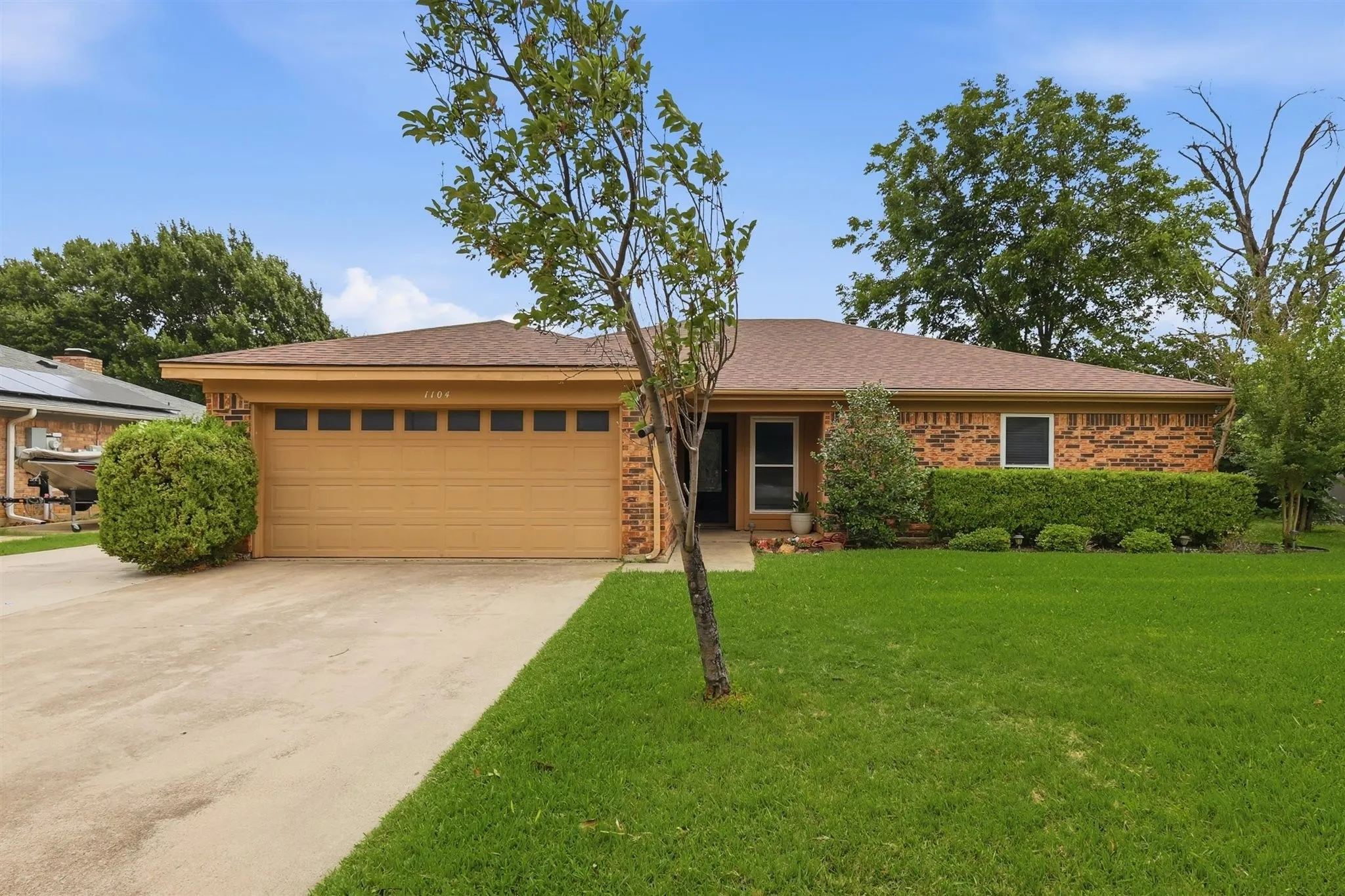 Single Family Residence For Sale in Tarrant County , 1104 Monterrey Street, Bedford, Texas 76022, 4 Bedroom, 2 Bathroom, 2 Garage spaces, 1,616 Sqft, built in 1976, mls#21353992, Real Estate Agent in Bedford, Homes For Sale in Tarrant county, Homes For Sale in Bedford, Realtor in Bedford Texas, Real Estate Brokerage Independent Realty Texas, Luminita Cordes Realtor