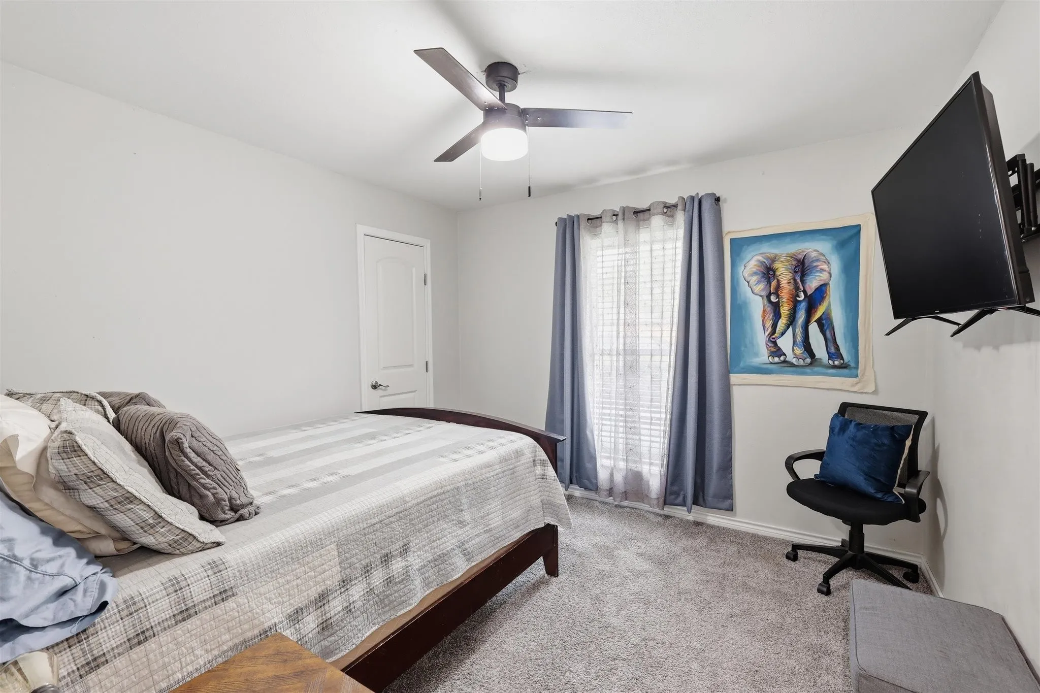 Single Family Residence For Sale in Tarrant County , 1104 Monterrey Street, Bedford, Texas 76022, 4 Bedroom, 2 Bathroom, 2 Garage spaces, 1,616 Sqft, built in 1976, mls#21353992, Real Estate Agent in Bedford, Homes For Sale in Tarrant county, Homes For Sale in Bedford, Realtor in Bedford Texas, Real Estate Brokerage Independent Realty Texas, Luminita Cordes Realtor