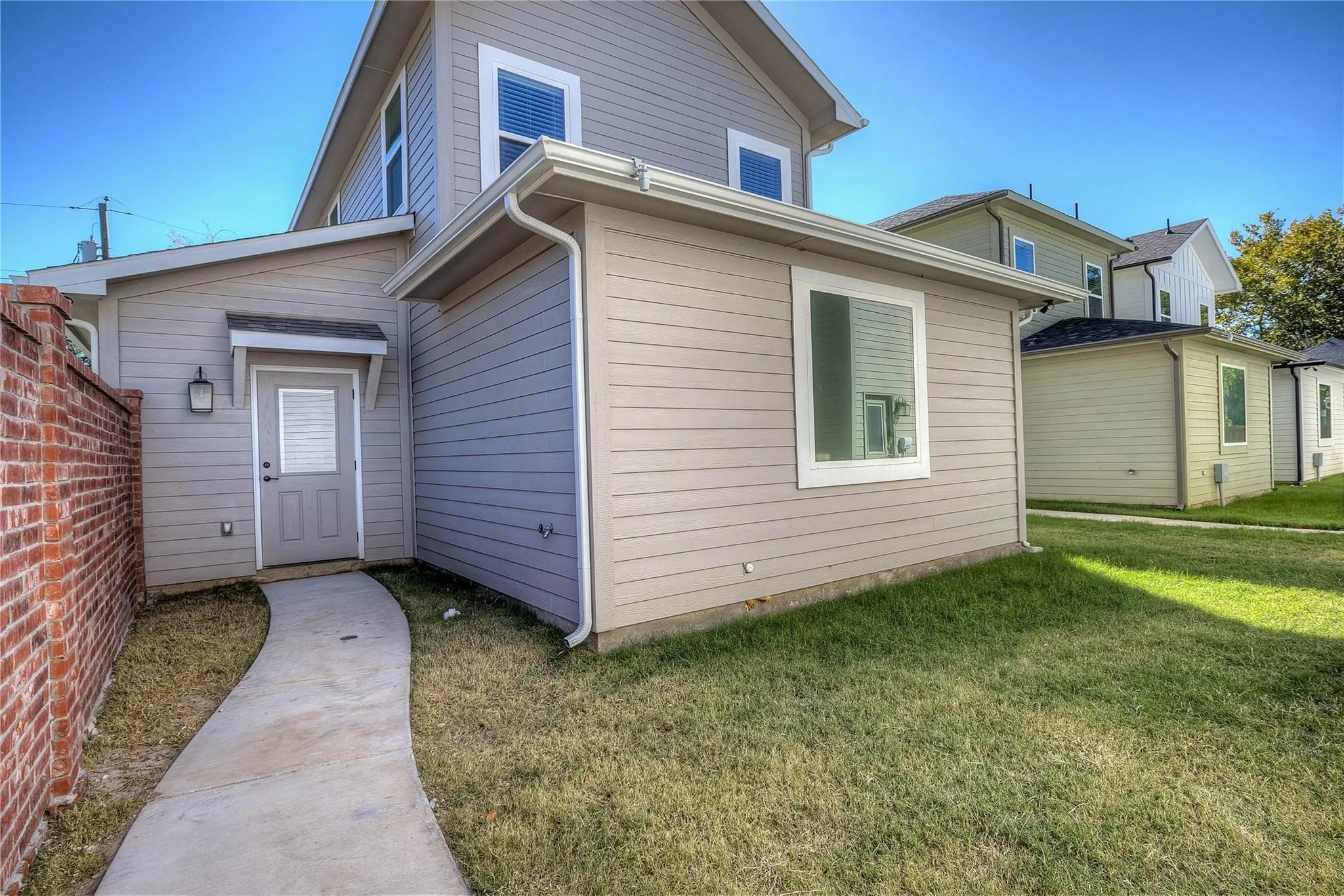 Apartment For Rent in Hopkins County , 431 Connally Street, Sulphur Springs, Texas 75482, 4 Bedrooms, 4 Bathrooms, 2 Garage spaces, 2,400 Sqft, built in 2022, Price $2,750, mls#21353609, Real Estate Agent in Sulphur Springs, Homes For Rent in Hopkins county, Homes For Rent in Sulphur Springs, Realtor in Sulphur Springs Texas, Real Estate Brokerage Independent Realty Texas, Luminita Cordes Realtor