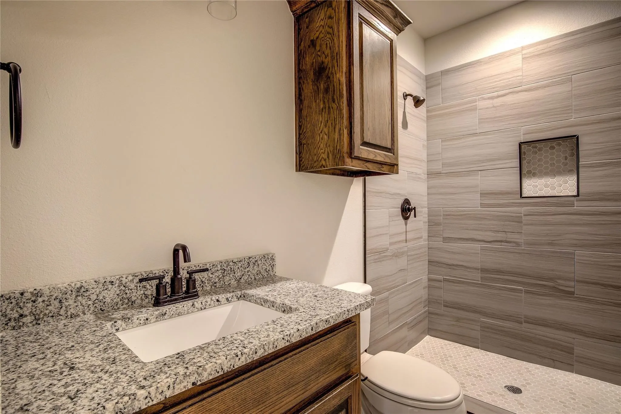 Apartment For Rent in Hopkins County , 431 Connally Street, Sulphur Springs, Texas 75482, 4 Bedrooms, 4 Bathrooms, 2 Garage spaces, 2,400 Sqft, built in 2022, Price $2,750, mls#21353609, Real Estate Agent in Sulphur Springs, Homes For Rent in Hopkins county, Homes For Rent in Sulphur Springs, Realtor in Sulphur Springs Texas, Real Estate Brokerage Independent Realty Texas, Luminita Cordes Realtor
