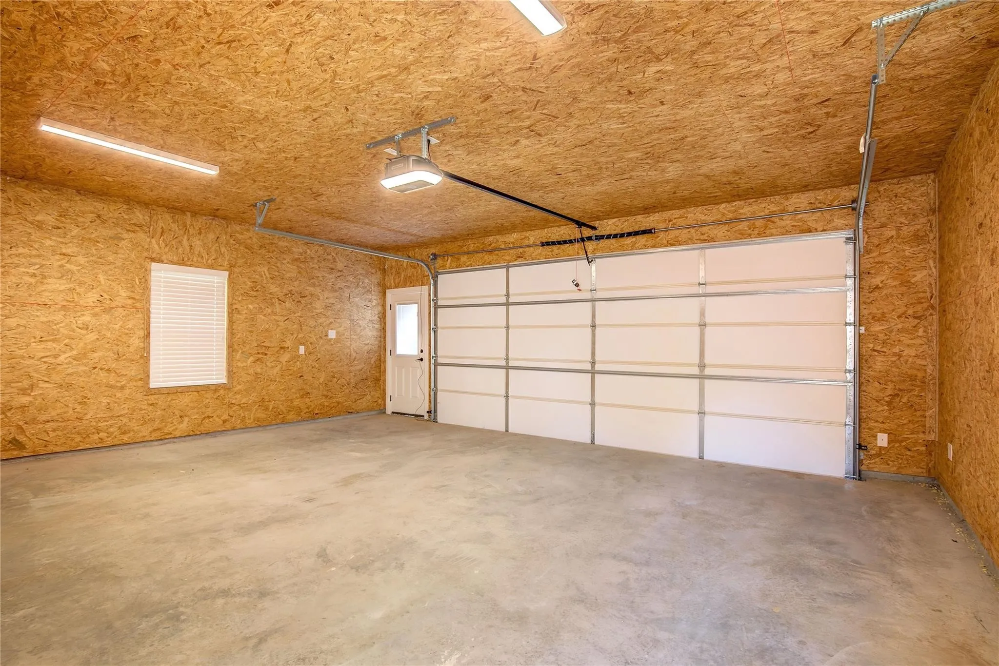 Apartment For Rent in Hopkins County , 431 Connally Street, Sulphur Springs, Texas 75482, 4 Bedrooms, 4 Bathrooms, 2 Garage spaces, 2,400 Sqft, built in 2022, Price $2,750, mls#21353609, Real Estate Agent in Sulphur Springs, Homes For Rent in Hopkins county, Homes For Rent in Sulphur Springs, Realtor in Sulphur Springs Texas, Real Estate Brokerage Independent Realty Texas, Luminita Cordes Realtor