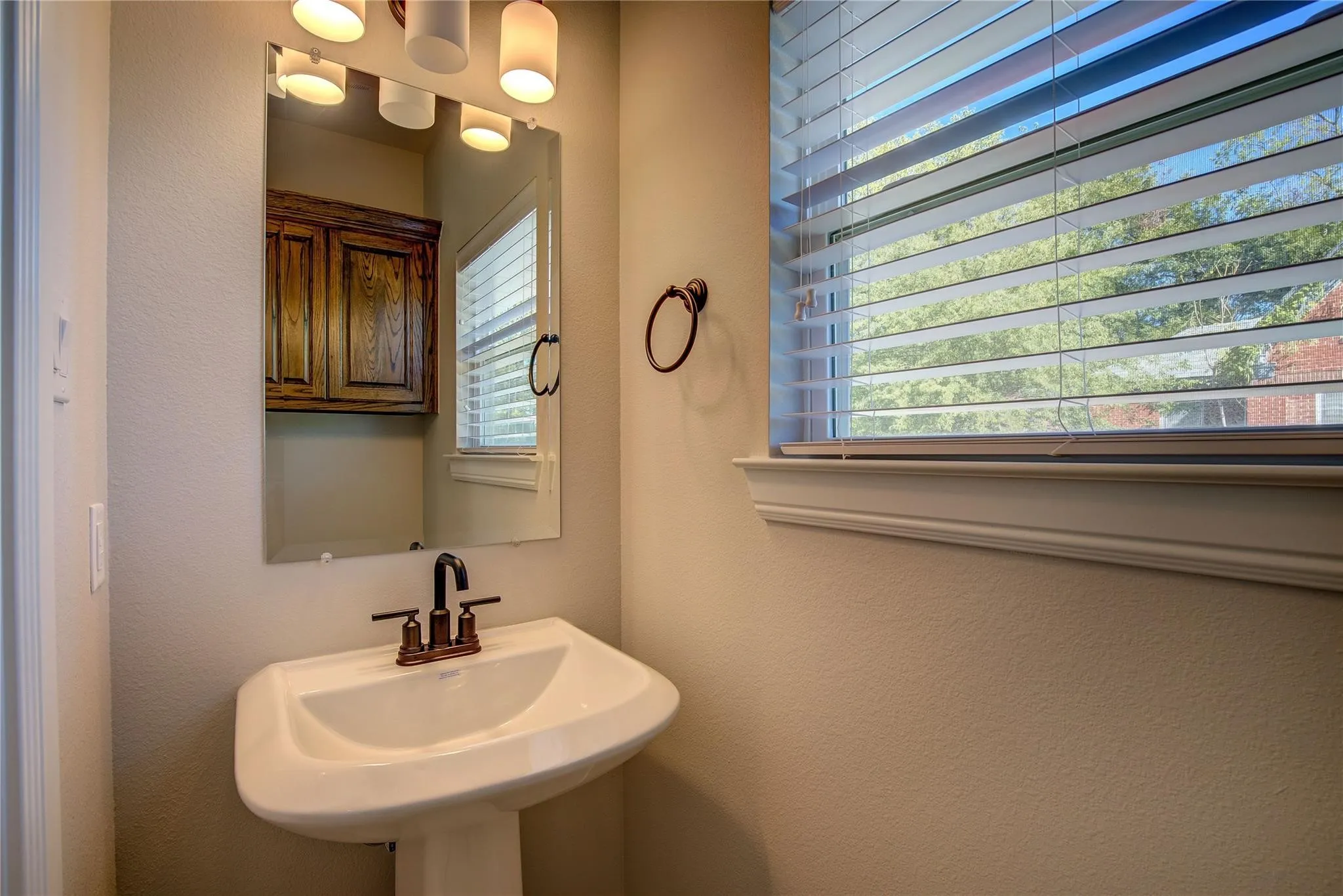 Apartment For Rent in Hopkins County , 431 Connally Street, Sulphur Springs, Texas 75482, 4 Bedrooms, 4 Bathrooms, 2 Garage spaces, 2,400 Sqft, built in 2022, Price $2,750, mls#21353609, Real Estate Agent in Sulphur Springs, Homes For Rent in Hopkins county, Homes For Rent in Sulphur Springs, Realtor in Sulphur Springs Texas, Real Estate Brokerage Independent Realty Texas, Luminita Cordes Realtor