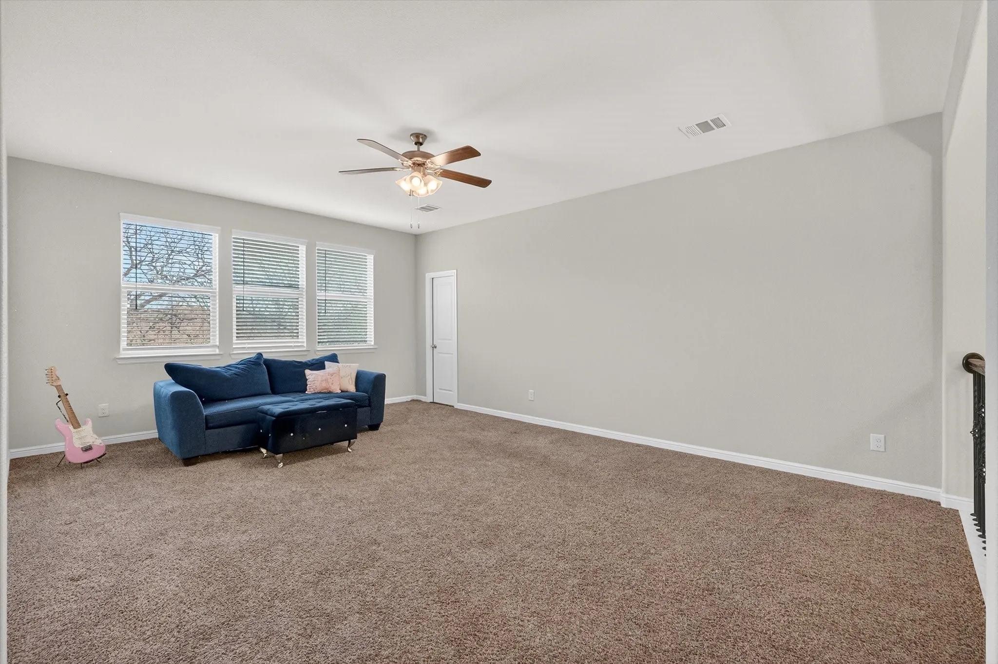 Single Family Residence For Sale in Tarrant County , 7815 Kettle Creek Drive, Arlington, Texas 76001, 4 Bedroom, 3 Bathroom, 2 Garage spaces, 2,544 Sqft, built in 2020, mls#21353959, Real Estate Agent in Arlington, Homes For Sale in Tarrant county, Homes For Sale in Arlington, Realtor in Arlington Texas, Real Estate Brokerage Independent Realty Texas, Luminita Cordes Realtor