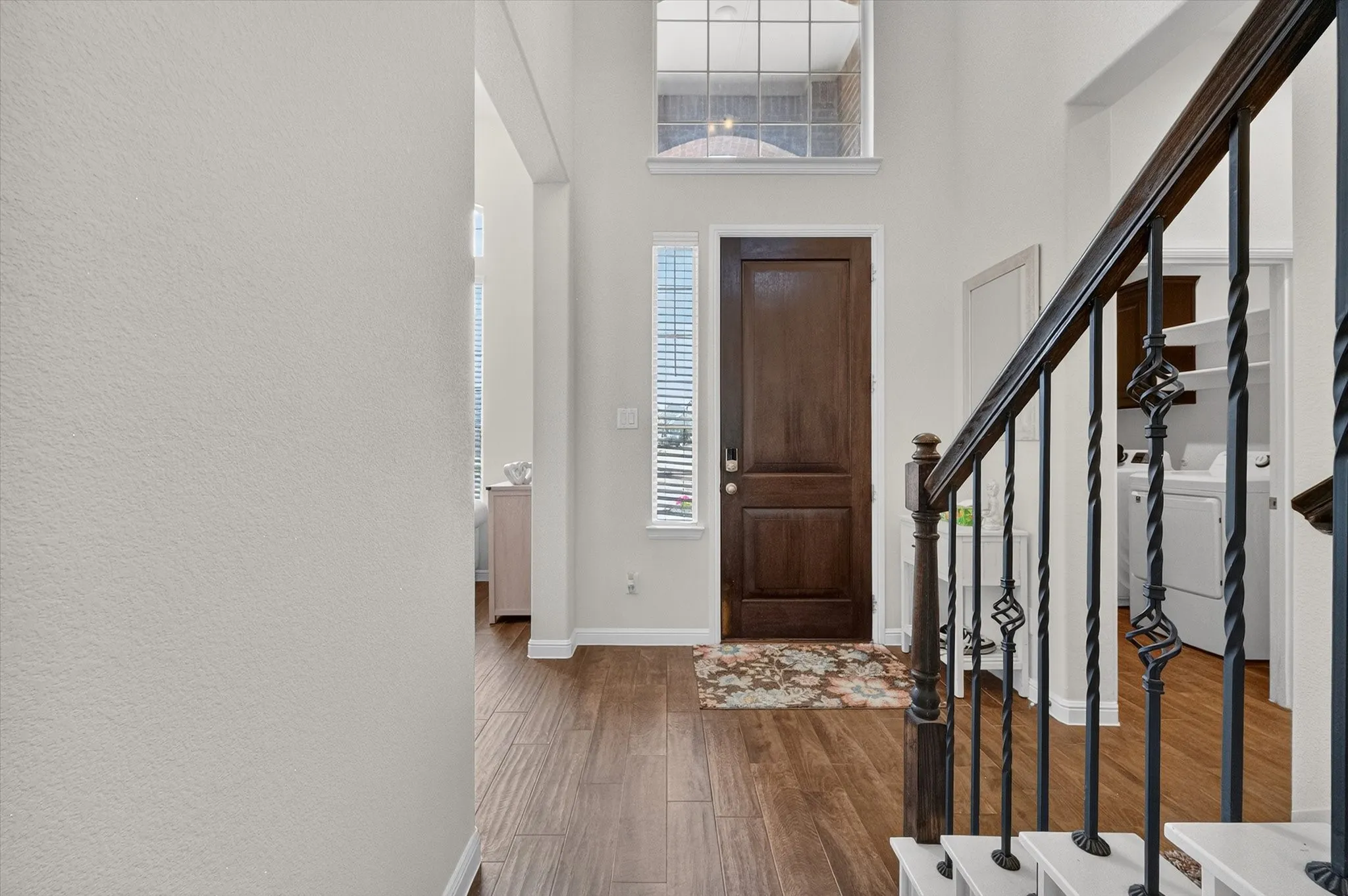 Single Family Residence For Sale in Tarrant County , 7815 Kettle Creek Drive, Arlington, Texas 76001, 4 Bedroom, 3 Bathroom, 2 Garage spaces, 2,544 Sqft, built in 2020, mls#21353959, Real Estate Agent in Arlington, Homes For Sale in Tarrant county, Homes For Sale in Arlington, Realtor in Arlington Texas, Real Estate Brokerage Independent Realty Texas, Luminita Cordes Realtor