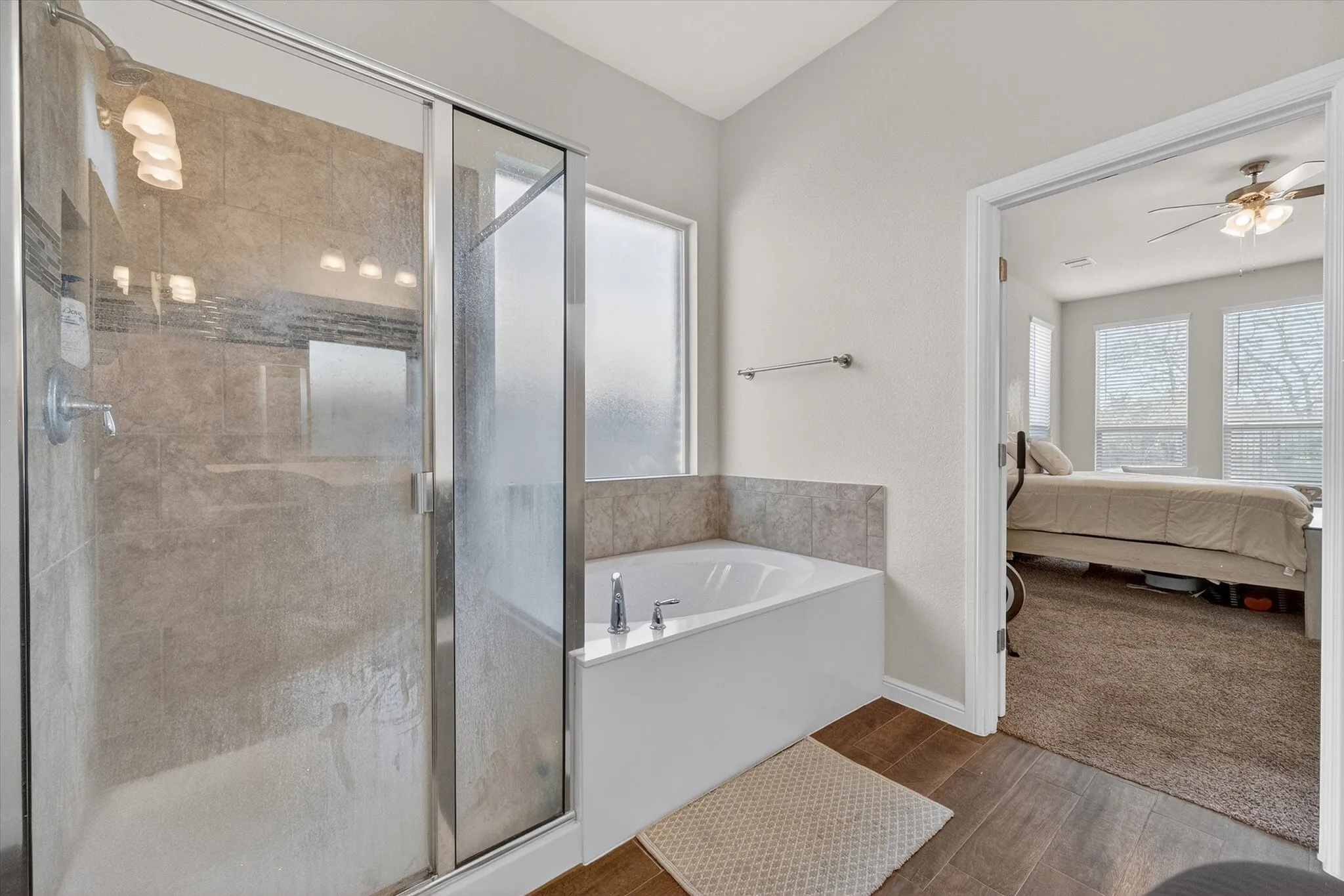 Single Family Residence For Sale in Tarrant County , 7815 Kettle Creek Drive, Arlington, Texas 76001, 4 Bedroom, 3 Bathroom, 2 Garage spaces, 2,544 Sqft, built in 2020, mls#21353959, Real Estate Agent in Arlington, Homes For Sale in Tarrant county, Homes For Sale in Arlington, Realtor in Arlington Texas, Real Estate Brokerage Independent Realty Texas, Luminita Cordes Realtor