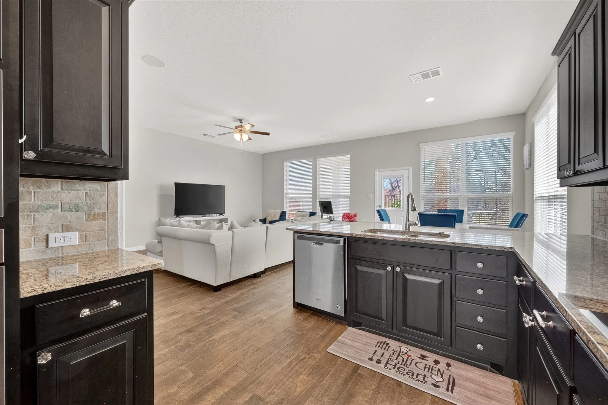 Single Family Residence For Sale in Tarrant County , 7815 Kettle Creek Drive, Arlington, Texas 76001, 4 Bedroom, 3 Bathroom, 2 Garage spaces, 2,544 Sqft, built in 2020, mls#21353959, Real Estate Agent in Arlington, Homes For Sale in Tarrant county, Homes For Sale in Arlington, Realtor in Arlington Texas, Real Estate Brokerage Independent Realty Texas, Luminita Cordes Realtor