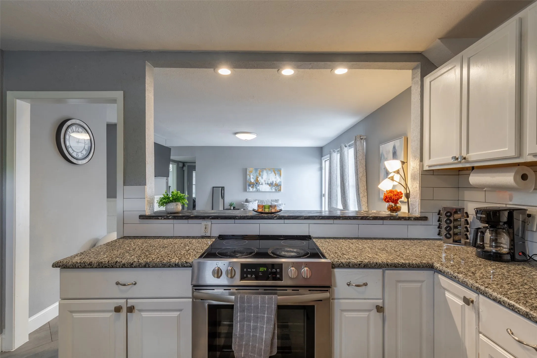 Stainless Steel appliances and granite counters