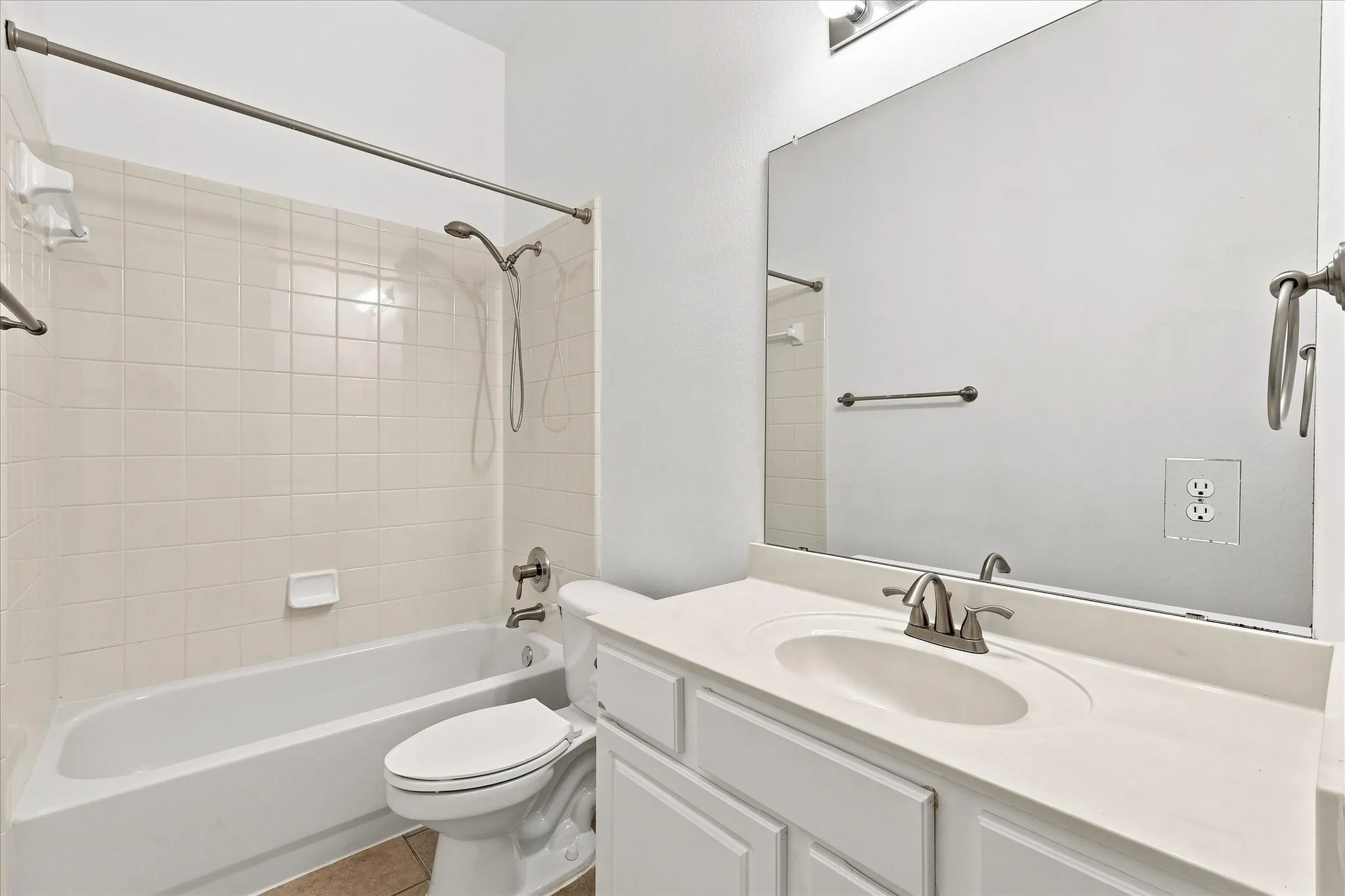 Single Family Residence For Rent in Denton County , 2250 Maserati Drive, Frisco, Texas 75033, 3 Bedroom, 2 Bathroom, 2 Garage spaces, 2,168 Sqft, built in 2003, mls#21353999, Real Estate Agent in Frisco, Homes For Rent in Denton county, Homes For Rent in Frisco, Realtor in Frisco Texas, Real Estate Brokerage Independent Realty Texas, Luminita Cordes Realtor