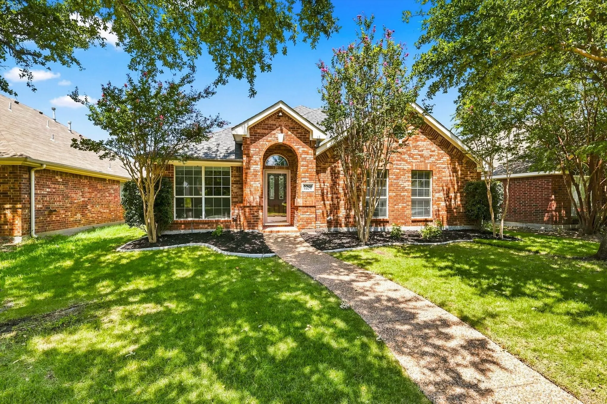 Single Family Residence For Rent in Denton County , 2250 Maserati Drive, Frisco, Texas 75033, 3 Bedroom, 2 Bathroom, 2 Garage spaces, 2,168 Sqft, built in 2003, mls#21353999, Real Estate Agent in Frisco, Homes For Rent in Denton county, Homes For Rent in Frisco, Realtor in Frisco Texas, Real Estate Brokerage Independent Realty Texas, Luminita Cordes Realtor