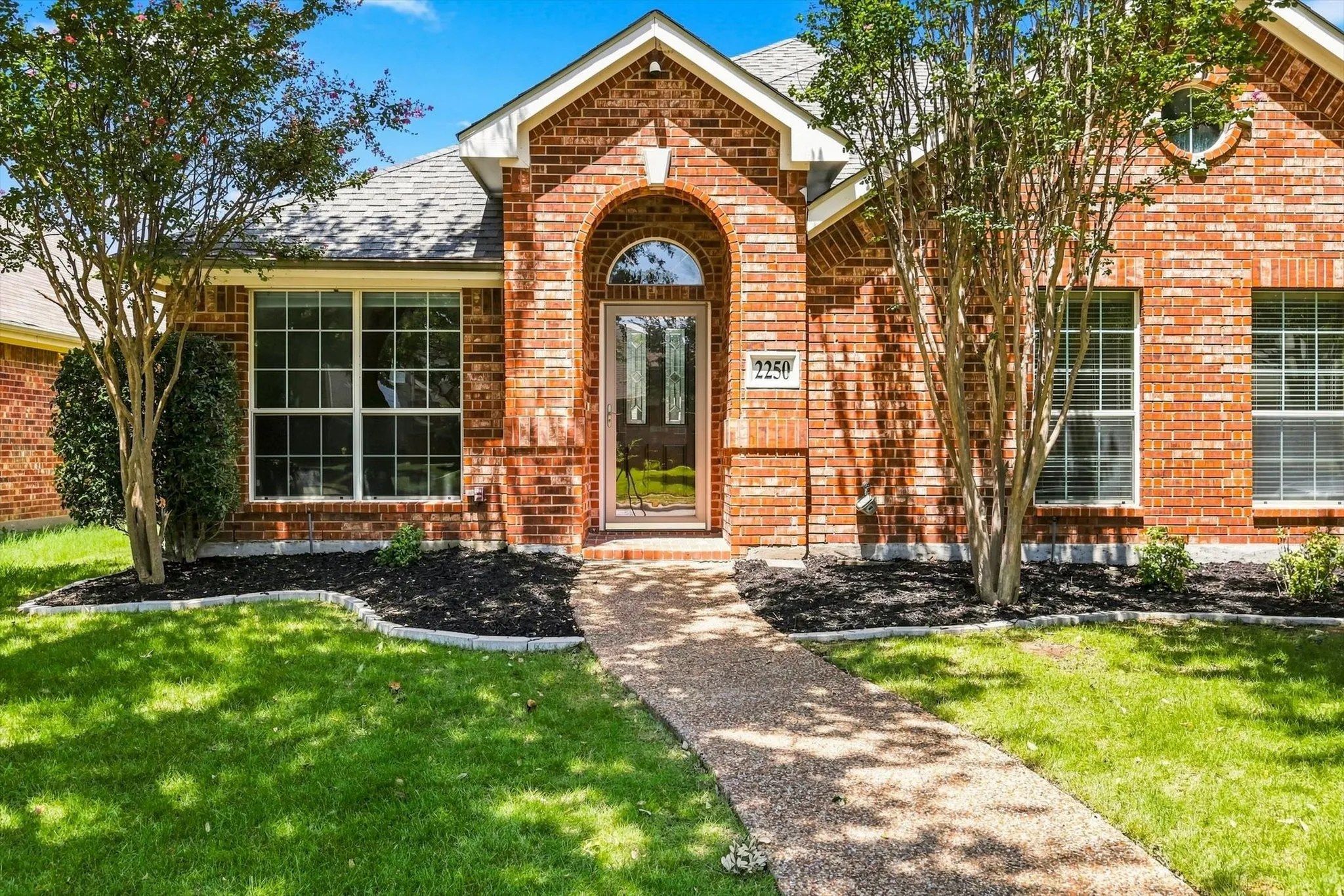 Single Family Residence For Rent in Denton County , 2250 Maserati Drive, Frisco, Texas 75033, 3 Bedroom, 2 Bathroom, 2 Garage spaces, 2,168 Sqft, built in 2003, mls#21353999, Real Estate Agent in Frisco, Homes For Rent in Denton county, Homes For Rent in Frisco, Realtor in Frisco Texas, Real Estate Brokerage Independent Realty Texas, Luminita Cordes Realtor