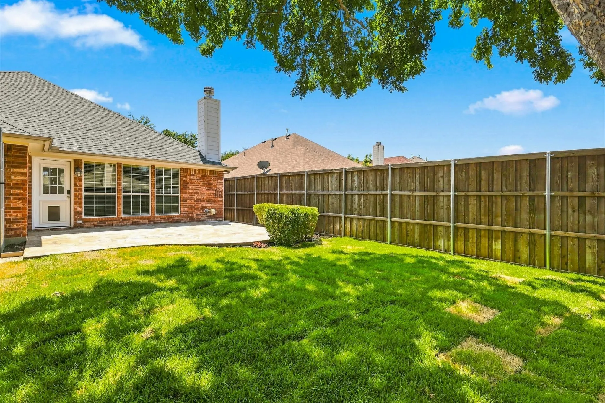 Single Family Residence For Rent in Denton County , 2250 Maserati Drive, Frisco, Texas 75033, 3 Bedroom, 2 Bathroom, 2 Garage spaces, 2,168 Sqft, built in 2003, mls#21353999, Real Estate Agent in Frisco, Homes For Rent in Denton county, Homes For Rent in Frisco, Realtor in Frisco Texas, Real Estate Brokerage Independent Realty Texas, Luminita Cordes Realtor