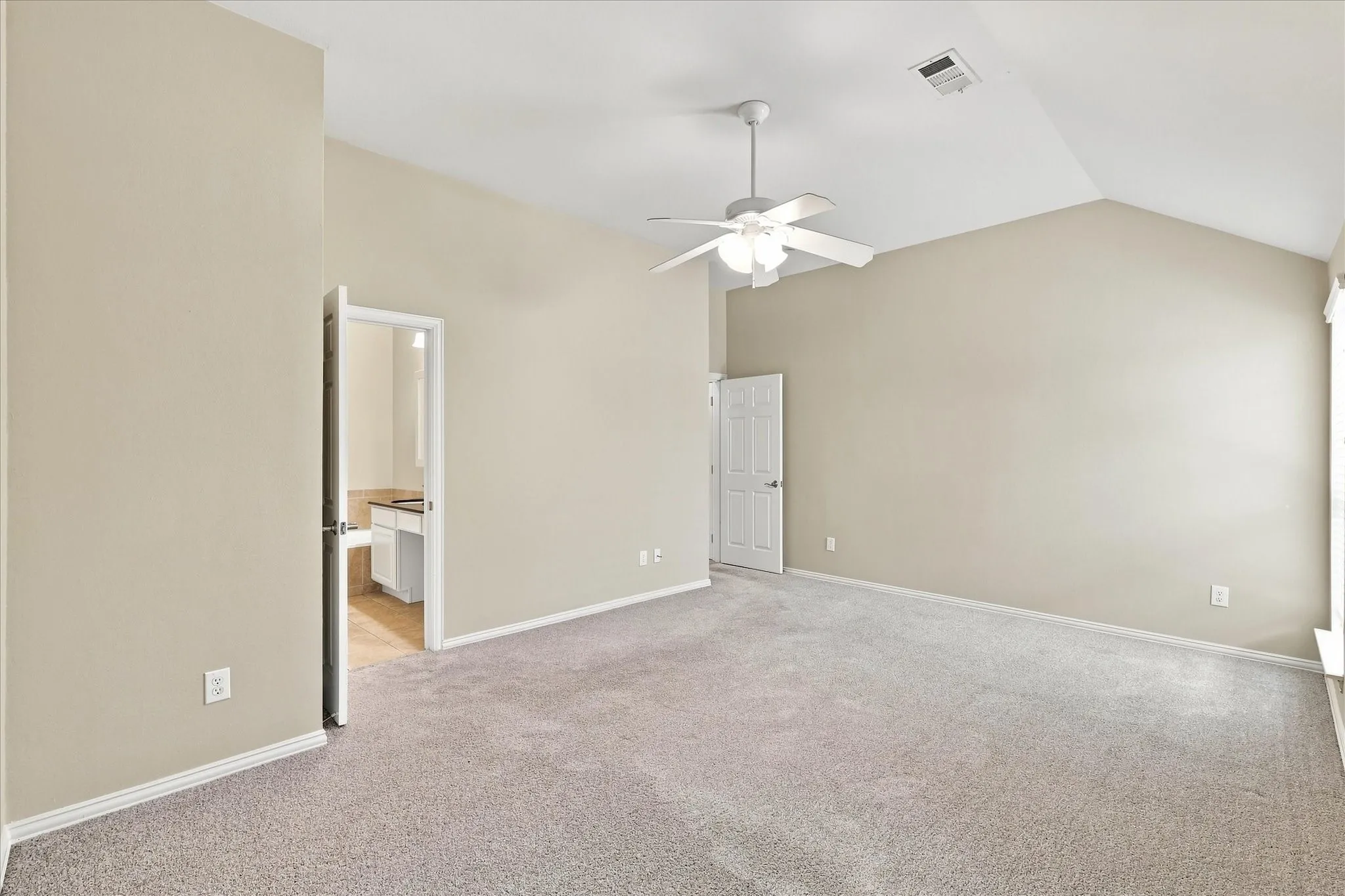 Single Family Residence For Rent in Denton County , 2250 Maserati Drive, Frisco, Texas 75033, 3 Bedroom, 2 Bathroom, 2 Garage spaces, 2,168 Sqft, built in 2003, mls#21353999, Real Estate Agent in Frisco, Homes For Rent in Denton county, Homes For Rent in Frisco, Realtor in Frisco Texas, Real Estate Brokerage Independent Realty Texas, Luminita Cordes Realtor