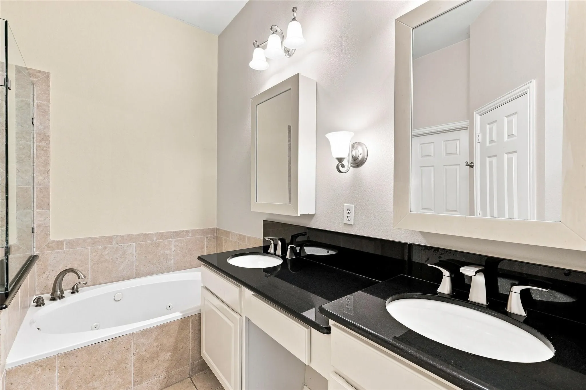 Single Family Residence For Rent in Denton County , 2250 Maserati Drive, Frisco, Texas 75033, 3 Bedroom, 2 Bathroom, 2 Garage spaces, 2,168 Sqft, built in 2003, mls#21353999, Real Estate Agent in Frisco, Homes For Rent in Denton county, Homes For Rent in Frisco, Realtor in Frisco Texas, Real Estate Brokerage Independent Realty Texas, Luminita Cordes Realtor