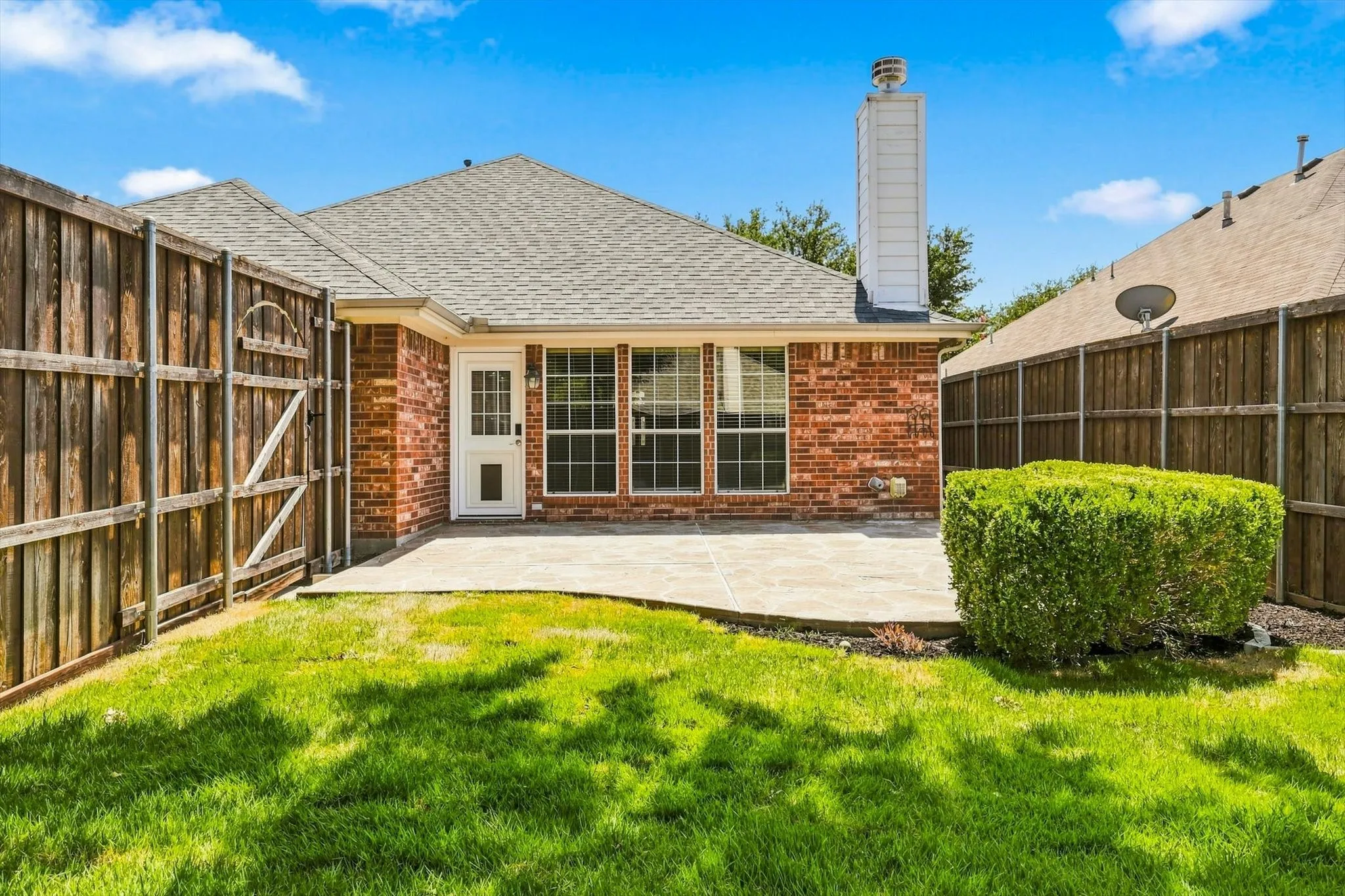 Single Family Residence For Rent in Denton County , 2250 Maserati Drive, Frisco, Texas 75033, 3 Bedroom, 2 Bathroom, 2 Garage spaces, 2,168 Sqft, built in 2003, mls#21353999, Real Estate Agent in Frisco, Homes For Rent in Denton county, Homes For Rent in Frisco, Realtor in Frisco Texas, Real Estate Brokerage Independent Realty Texas, Luminita Cordes Realtor