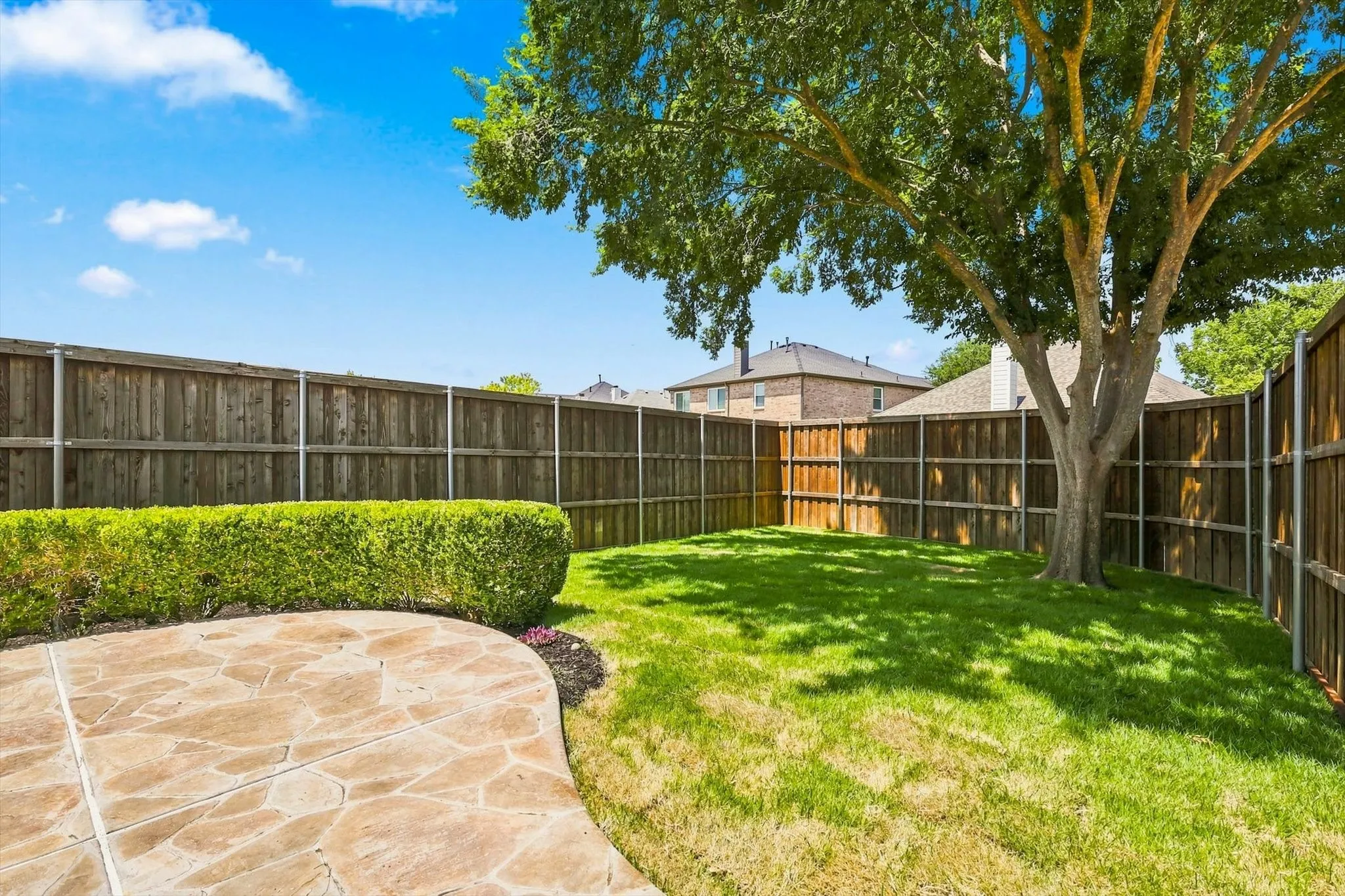 Single Family Residence For Rent in Denton County , 2250 Maserati Drive, Frisco, Texas 75033, 3 Bedroom, 2 Bathroom, 2 Garage spaces, 2,168 Sqft, built in 2003, mls#21353999, Real Estate Agent in Frisco, Homes For Rent in Denton county, Homes For Rent in Frisco, Realtor in Frisco Texas, Real Estate Brokerage Independent Realty Texas, Luminita Cordes Realtor
