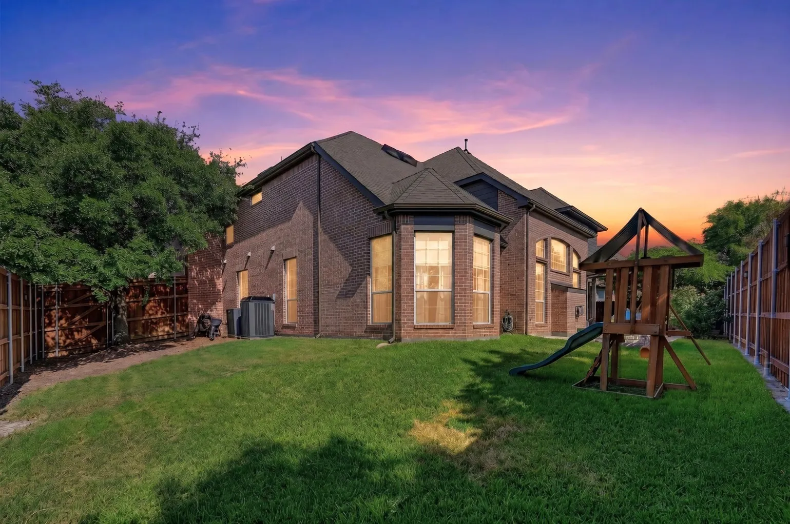 Single Family Residence For Sale in Tarrant County , 805 Hidden Woods Drive, Keller, Texas 76248, 5 Bedroom, 4 Bathroom, 2 Garage spaces, 3,900 Sqft, built in 2001, mls#21351370, Real Estate Agent in Keller, Homes For Sale in Tarrant county, Homes For Sale in Keller, Realtor in Keller Texas, Real Estate Brokerage Independent Realty Texas, Luminita Cordes Realtor
