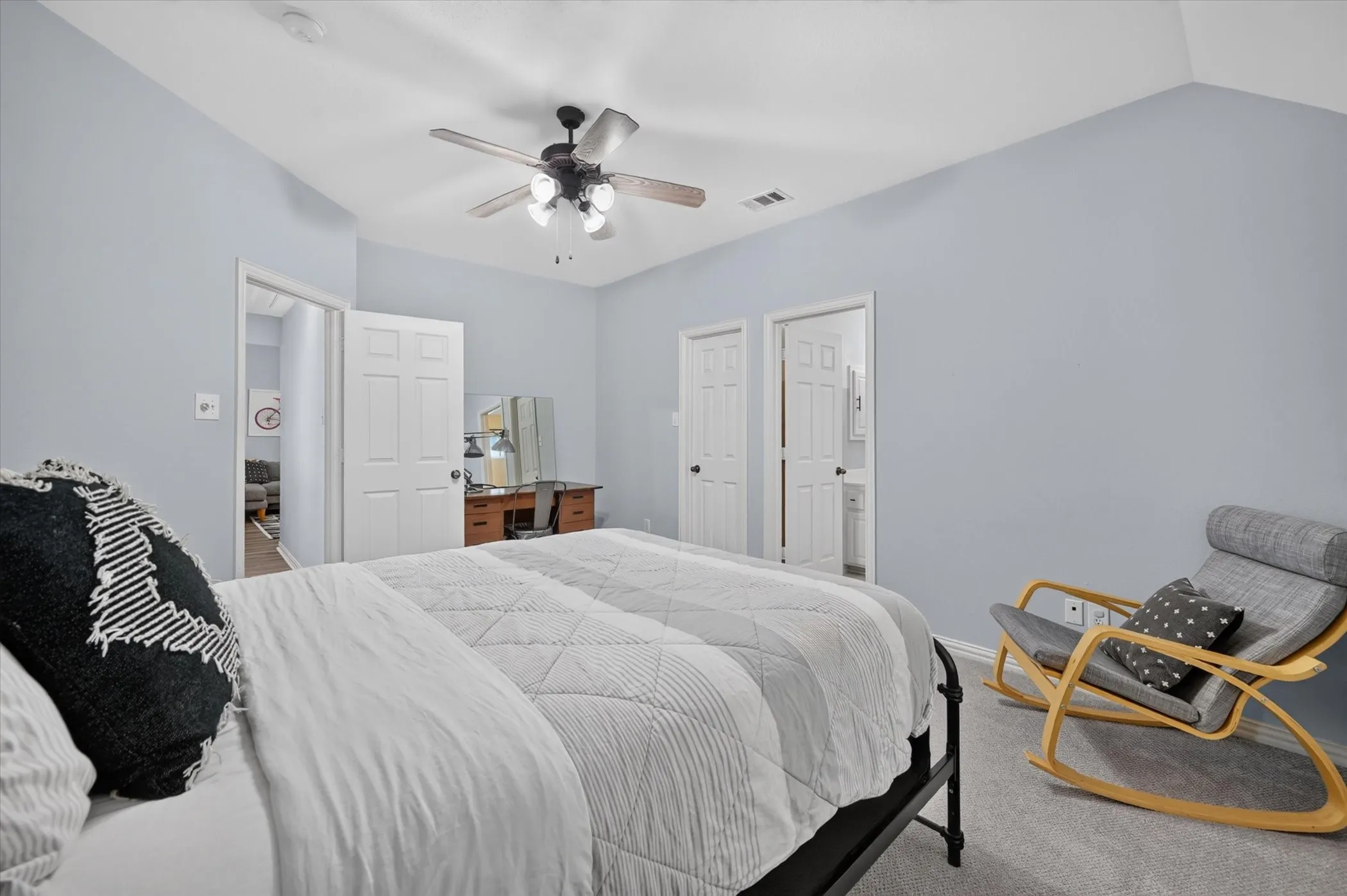 Single Family Residence For Sale in Tarrant County , 805 Hidden Woods Drive, Keller, Texas 76248, 5 Bedroom, 4 Bathroom, 2 Garage spaces, 3,900 Sqft, built in 2001, mls#21351370, Real Estate Agent in Keller, Homes For Sale in Tarrant county, Homes For Sale in Keller, Realtor in Keller Texas, Real Estate Brokerage Independent Realty Texas, Luminita Cordes Realtor