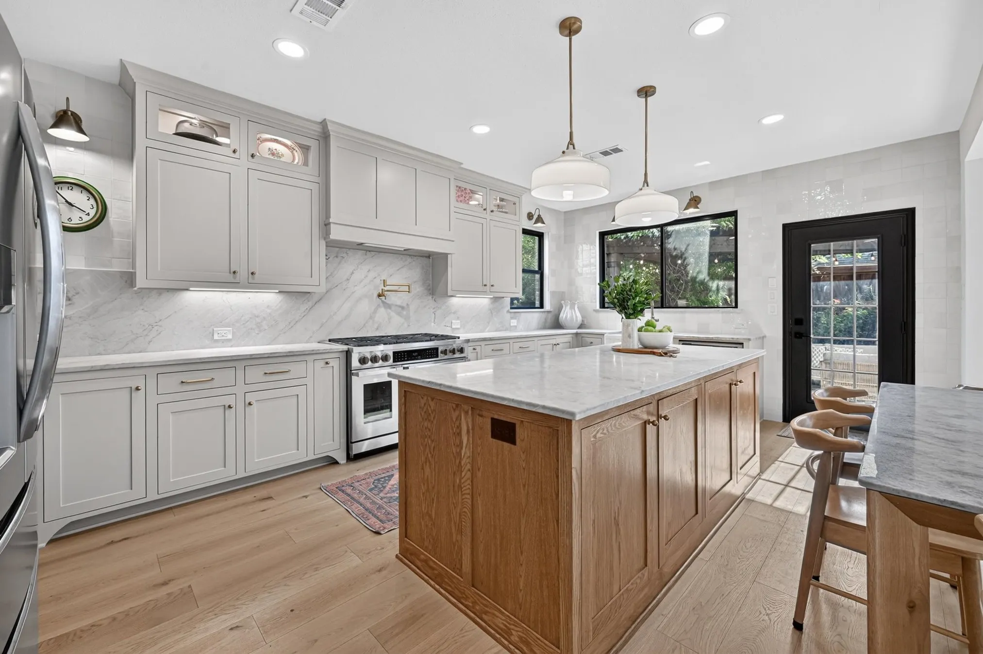 Single Family Residence For Sale in Tarrant County , 805 Hidden Woods Drive, Keller, Texas 76248, 5 Bedroom, 4 Bathroom, 2 Garage spaces, 3,900 Sqft, built in 2001, mls#21351370, Real Estate Agent in Keller, Homes For Sale in Tarrant county, Homes For Sale in Keller, Realtor in Keller Texas, Real Estate Brokerage Independent Realty Texas, Luminita Cordes Realtor