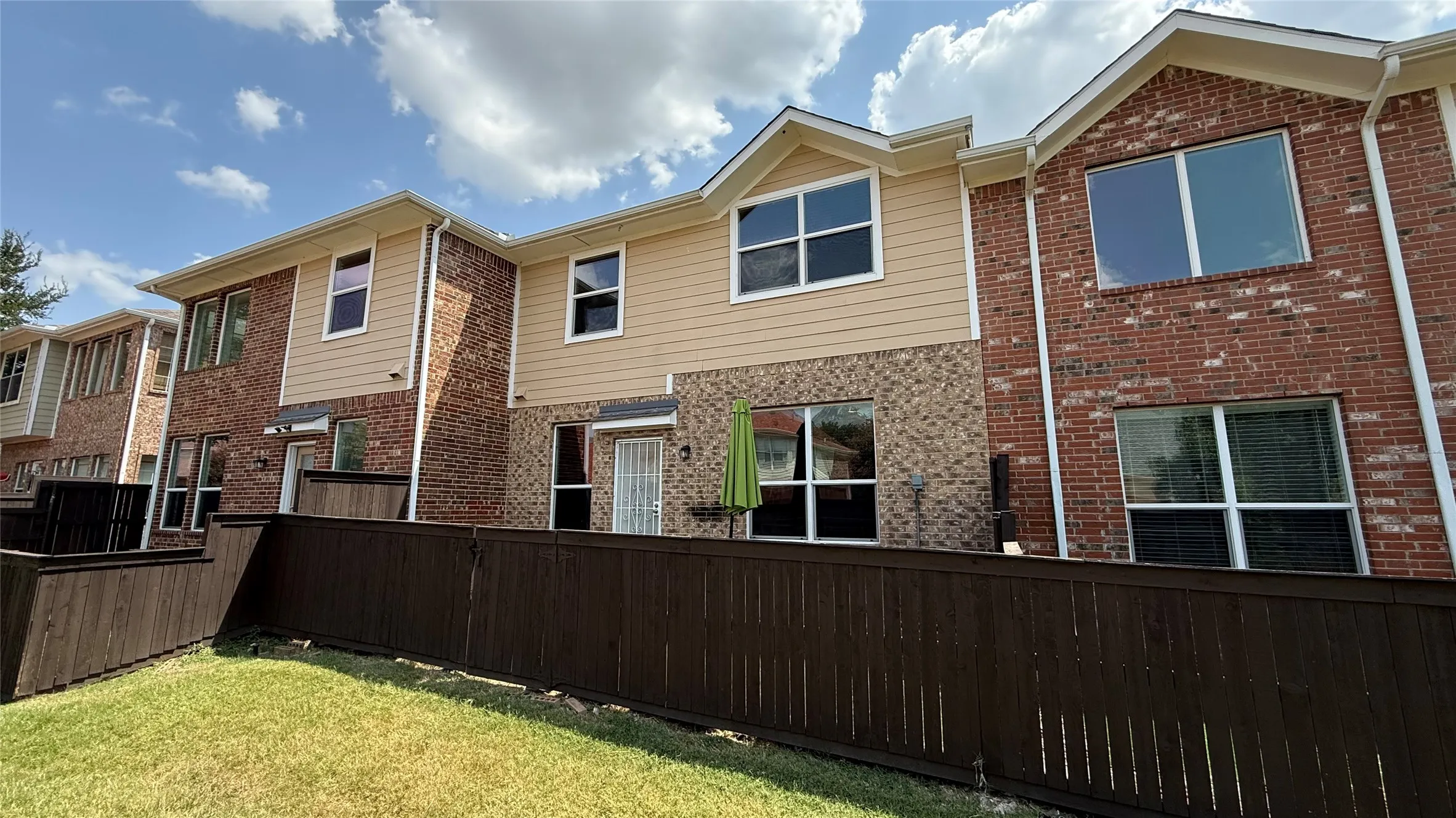Townhouse For Rent in Collin County , 4651 Penelope Lane, Plano, Texas 75024, 2 Bedroom, 3 Bathroom, 2 Garage spaces, 1,634 Sqft, built in 2012, mls#21354002, Real Estate Agent in Plano, Homes For Rent in Collin county, Homes For Rent in Plano, Realtor in Plano Texas, Real Estate Brokerage Independent Realty Texas, Luminita Cordes Realtor