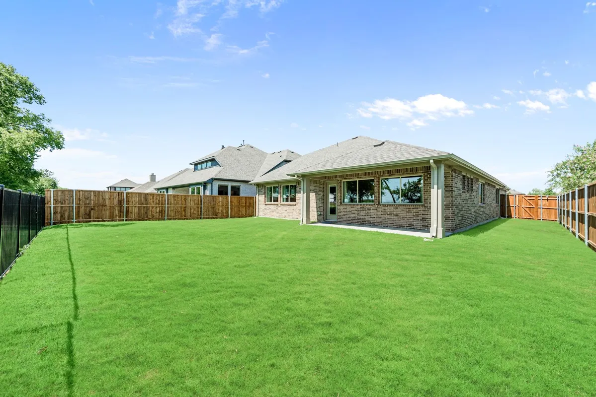 Single Family Residence For Sale in Denton County , 2204 Broken Arrow Drive, Aubrey, Texas 76227, 5 Bedroom, 3 Bathroom, 2 Garage spaces, 2,685 Sqft, built in 2023, mls#21351575, Real Estate Agent in Aubrey, Homes For Sale in Denton county, Homes For Sale in Aubrey, Realtor in Aubrey Texas, Real Estate Brokerage Independent Realty Texas, Luminita Cordes Realtor