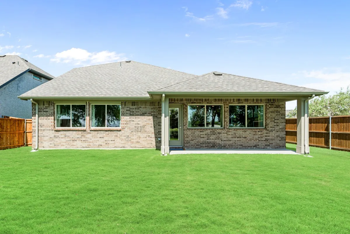 Single Family Residence For Sale in Denton County , 2204 Broken Arrow Drive, Aubrey, Texas 76227, 5 Bedroom, 3 Bathroom, 2 Garage spaces, 2,685 Sqft, built in 2023, mls#21351575, Real Estate Agent in Aubrey, Homes For Sale in Denton county, Homes For Sale in Aubrey, Realtor in Aubrey Texas, Real Estate Brokerage Independent Realty Texas, Luminita Cordes Realtor