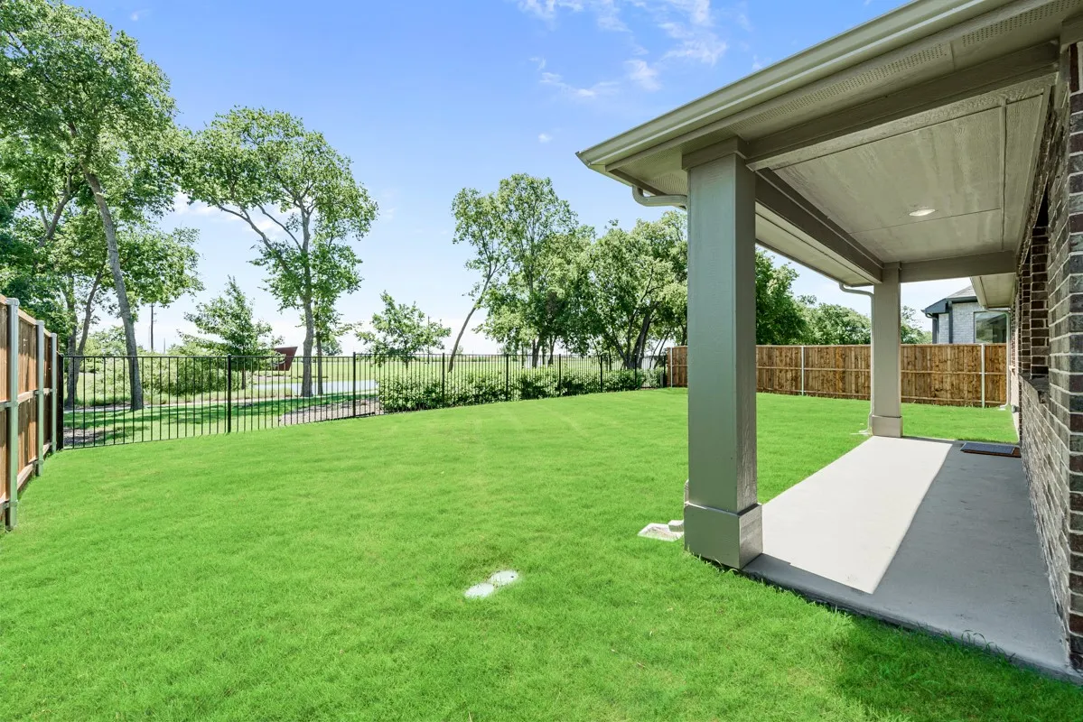 Single Family Residence For Sale in Denton County , 2204 Broken Arrow Drive, Aubrey, Texas 76227, 5 Bedroom, 3 Bathroom, 2 Garage spaces, 2,685 Sqft, built in 2023, mls#21351575, Real Estate Agent in Aubrey, Homes For Sale in Denton county, Homes For Sale in Aubrey, Realtor in Aubrey Texas, Real Estate Brokerage Independent Realty Texas, Luminita Cordes Realtor