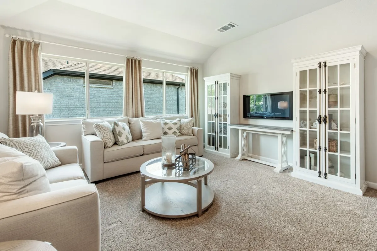 Single Family Residence For Sale in Denton County , 2204 Broken Arrow Drive, Aubrey, Texas 76227, 5 Bedroom, 3 Bathroom, 2 Garage spaces, 2,685 Sqft, built in 2023, mls#21351575, Real Estate Agent in Aubrey, Homes For Sale in Denton county, Homes For Sale in Aubrey, Realtor in Aubrey Texas, Real Estate Brokerage Independent Realty Texas, Luminita Cordes Realtor