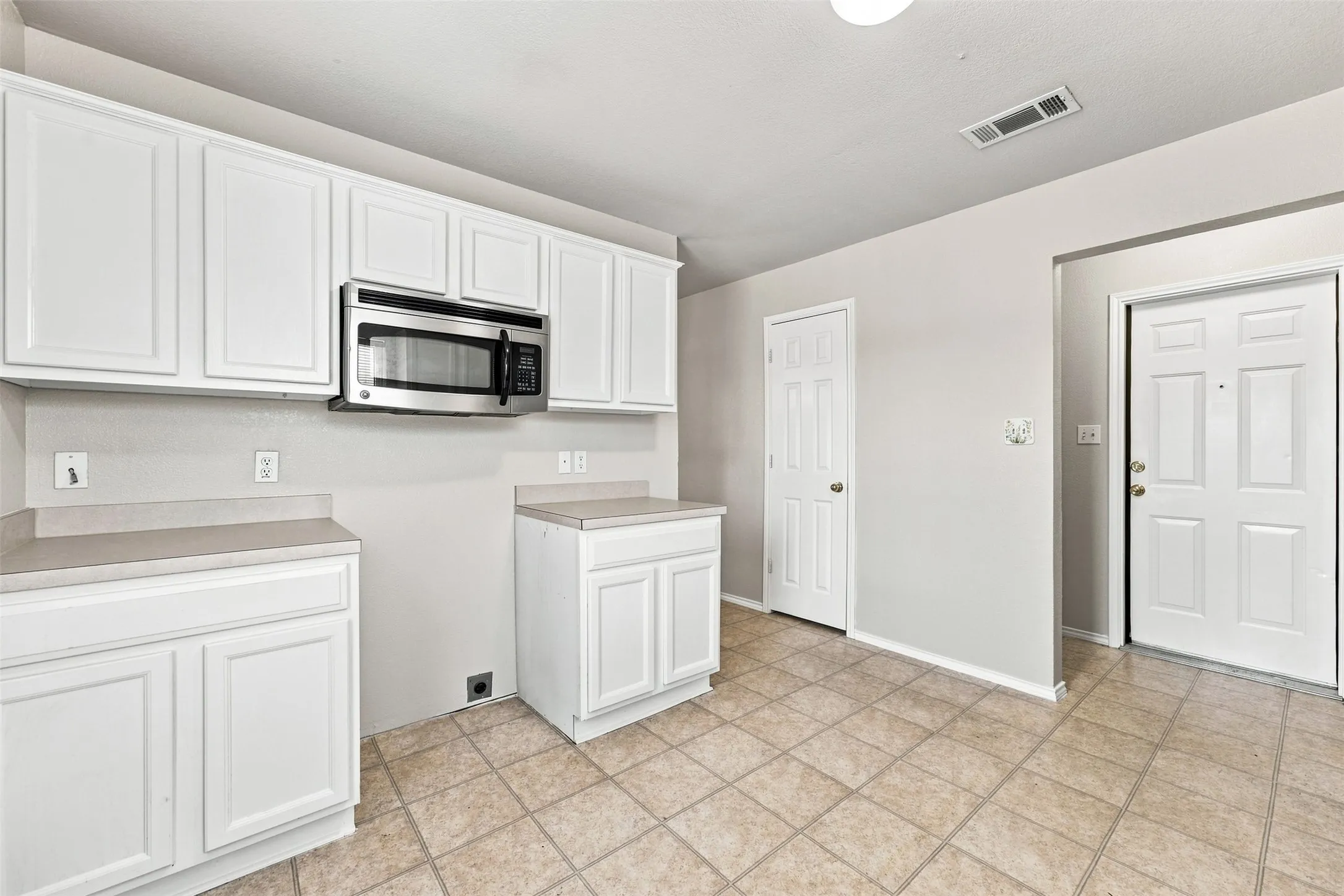 Single Family Residence For Sale in Mc Lennan County , 4300 Larry Don Lane, Waco, Texas 76708, 3 Bedroom, 2 Bathroom, 2 Garage spaces, 1,626 Sqft, built in 2007, mls#21354007, Real Estate Agent in Waco, Homes For Sale in Mc Lennan county, Homes For Sale in Waco, Realtor in Waco Texas, Real Estate Brokerage Independent Realty Texas, Luminita Cordes Realtor