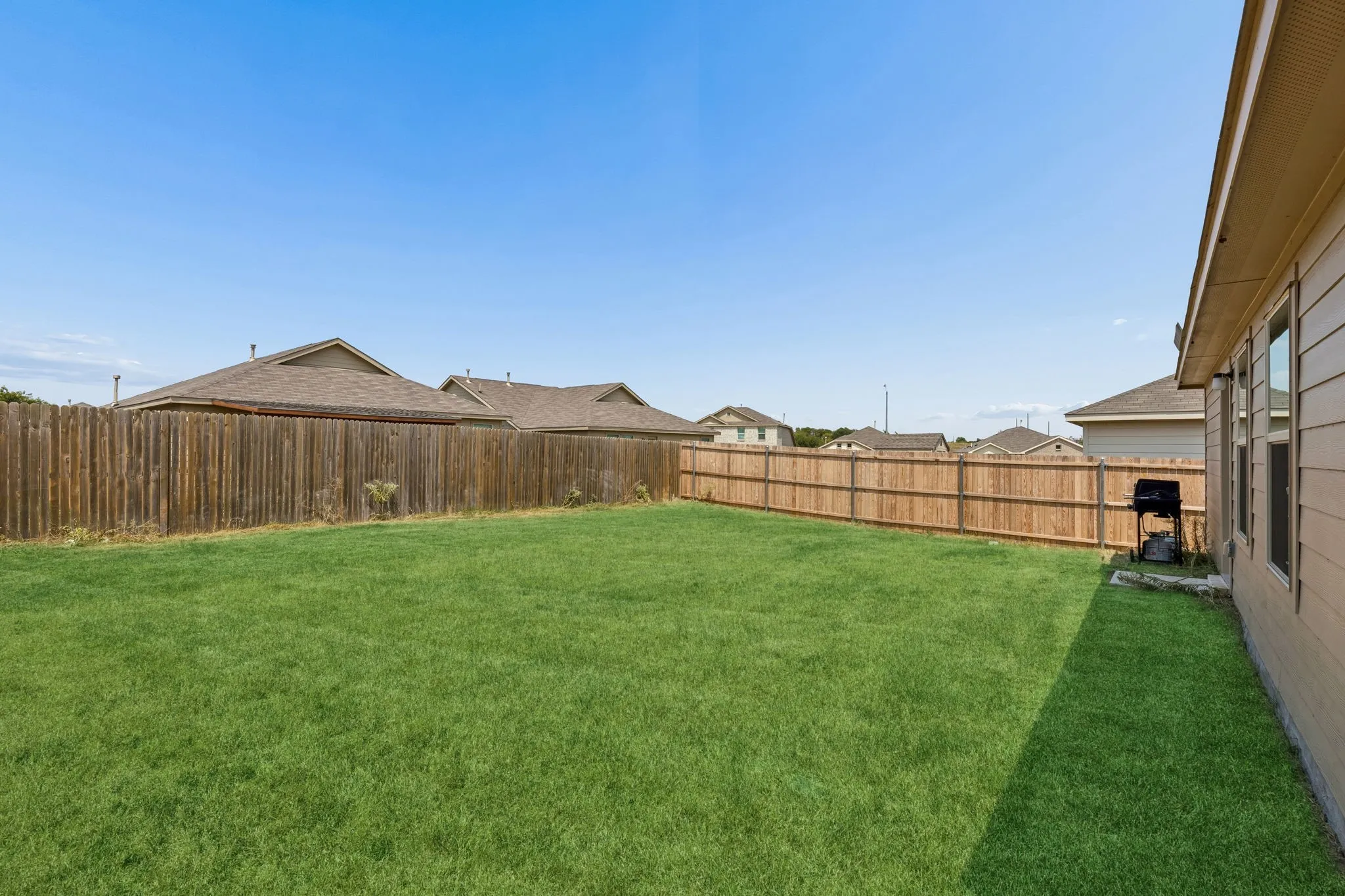 Single Family Residence For Sale in Denton County , 312 Dry Canyon Way, Fort Worth, Texas 76052, 3 Bedroom, 2 Bathroom, 2 Garage spaces, 1,268 Sqft, built in 2022, mls#21353000, Real Estate Agent in Fort Worth, Homes For Sale in Denton county, Homes For Sale in Fort Worth, Realtor in Fort Worth Texas, Real Estate Brokerage Independent Realty Texas, Luminita Cordes Realtor