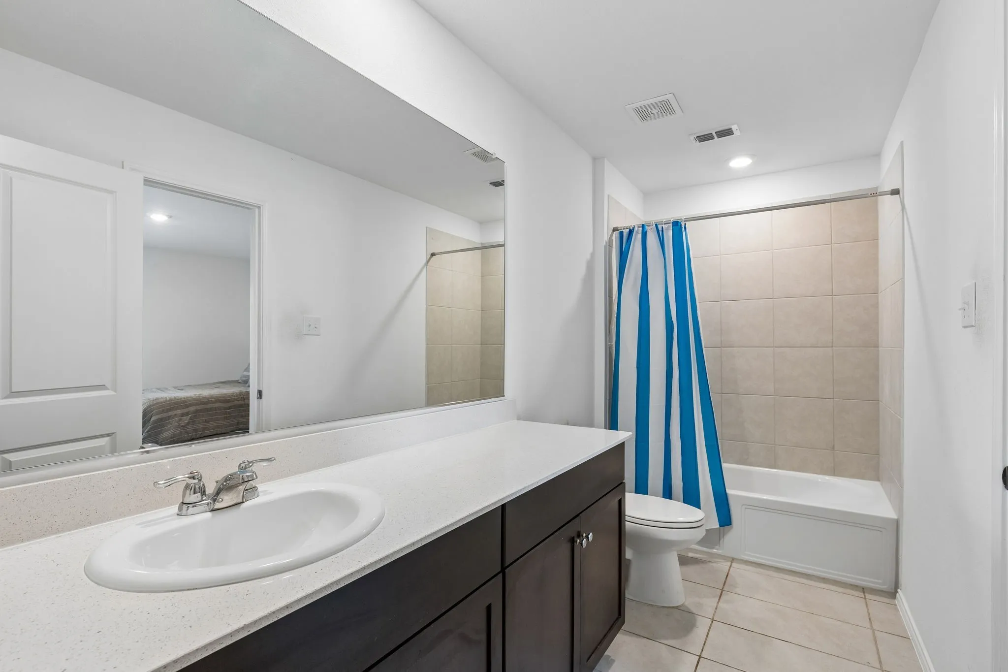 Single Family Residence For Sale in Denton County , 312 Dry Canyon Way, Fort Worth, Texas 76052, 3 Bedroom, 2 Bathroom, 2 Garage spaces, 1,268 Sqft, built in 2022, mls#21353000, Real Estate Agent in Fort Worth, Homes For Sale in Denton county, Homes For Sale in Fort Worth, Realtor in Fort Worth Texas, Real Estate Brokerage Independent Realty Texas, Luminita Cordes Realtor