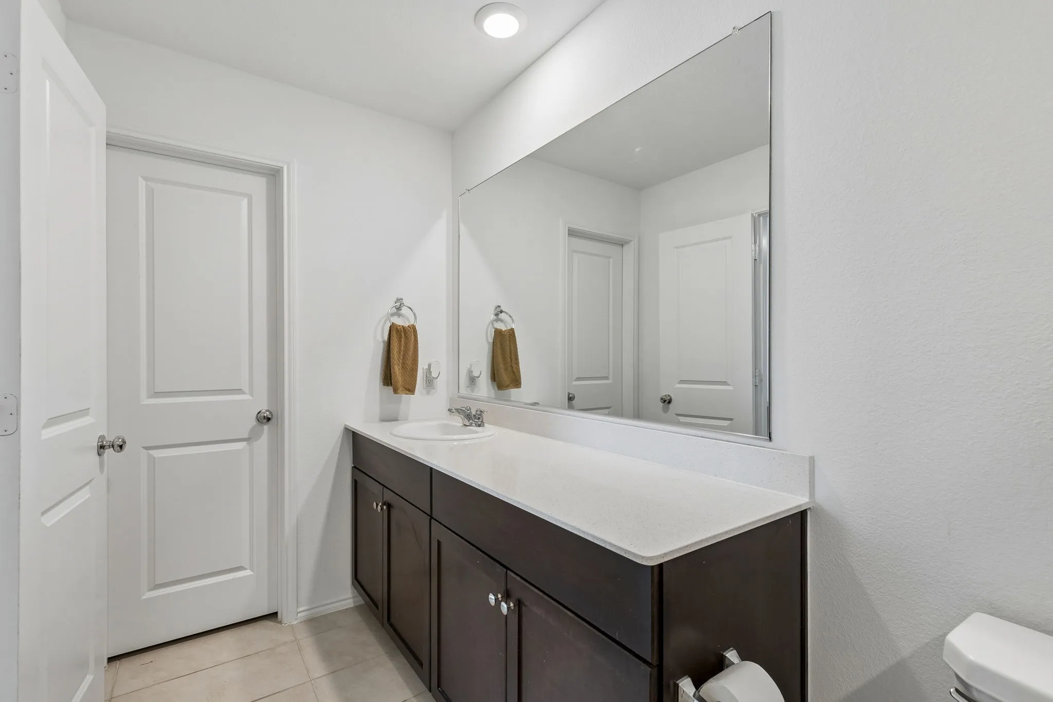 Single Family Residence For Sale in Denton County , 312 Dry Canyon Way, Fort Worth, Texas 76052, 3 Bedroom, 2 Bathroom, 2 Garage spaces, 1,268 Sqft, built in 2022, mls#21353000, Real Estate Agent in Fort Worth, Homes For Sale in Denton county, Homes For Sale in Fort Worth, Realtor in Fort Worth Texas, Real Estate Brokerage Independent Realty Texas, Luminita Cordes Realtor